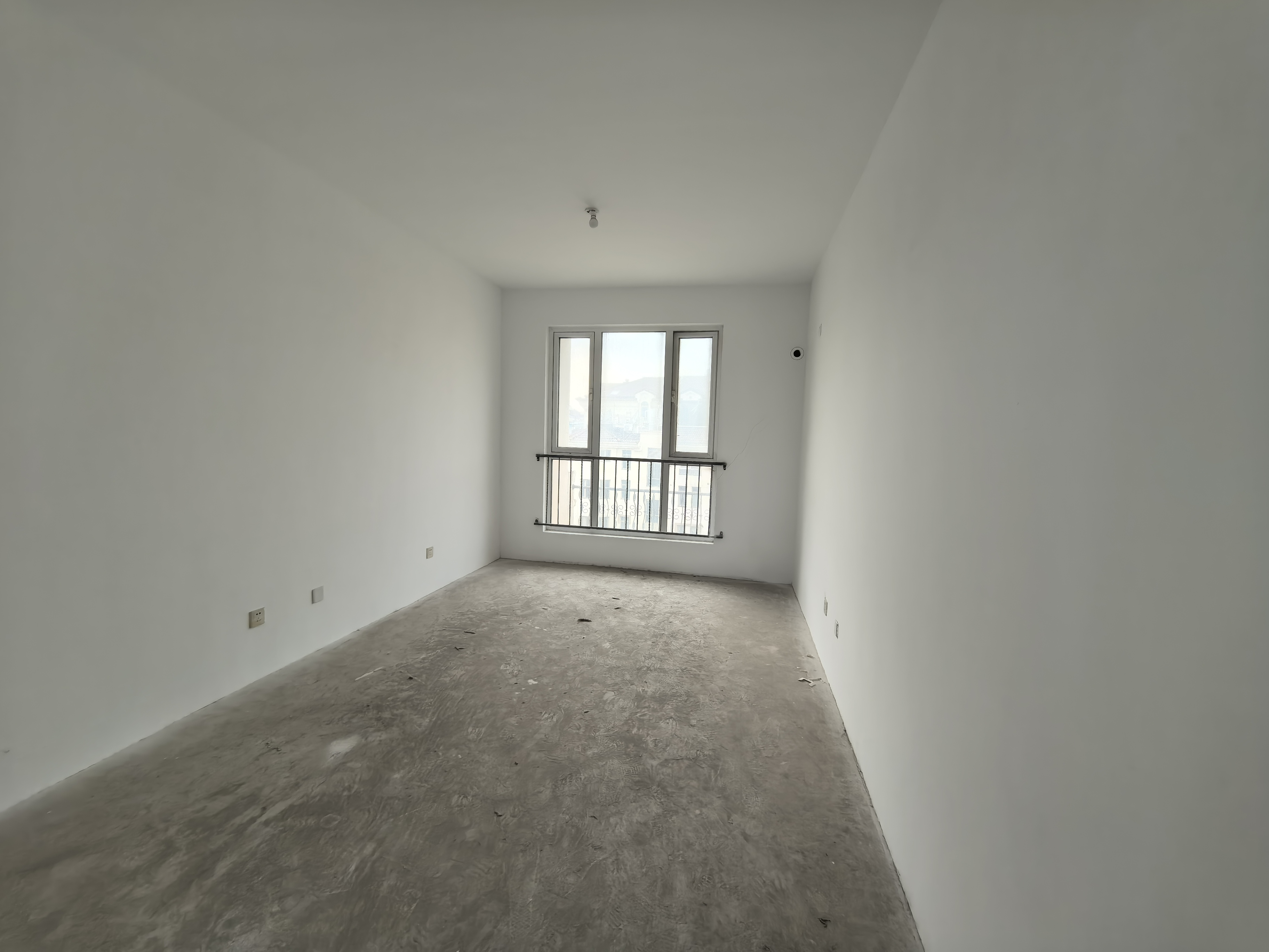 军山花园 4室2厅3卫 237.00m&sup2;