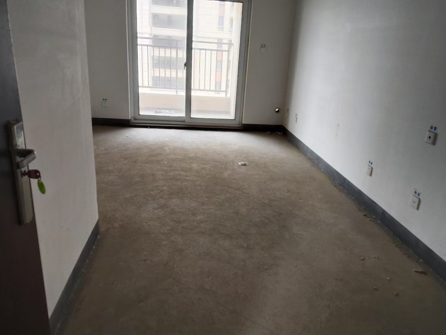 世茂新界 3室2厅1卫 92m&sup2;