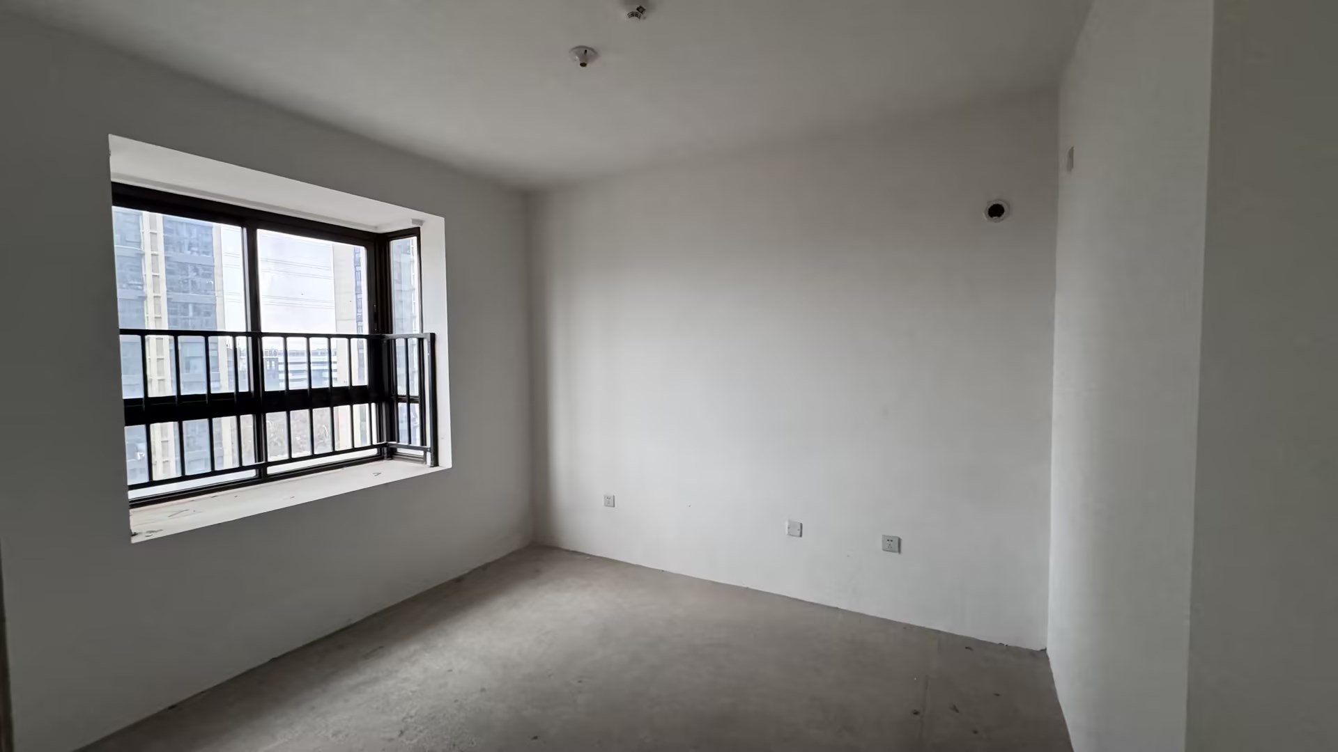 皇家花园北区 3室2厅1卫 119.00m&sup2;