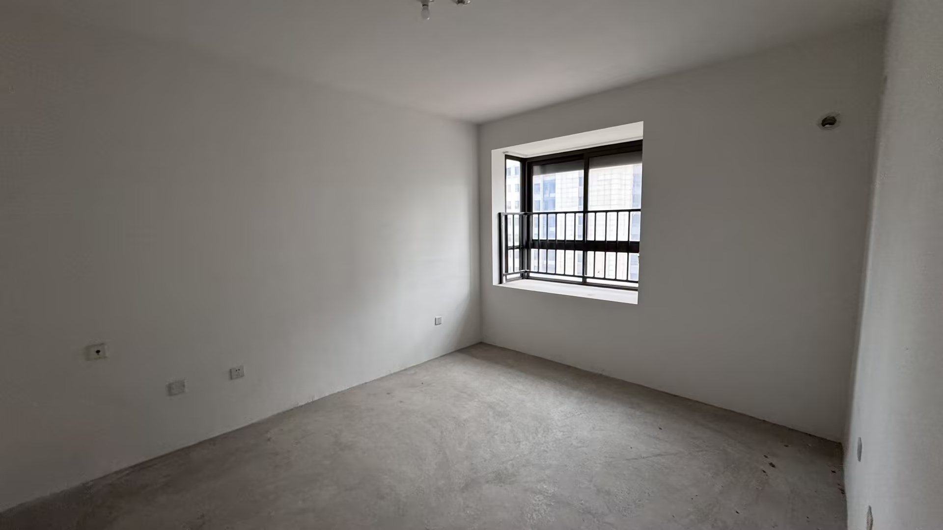皇家花园北区 3室2厅1卫 119.00m&sup2;