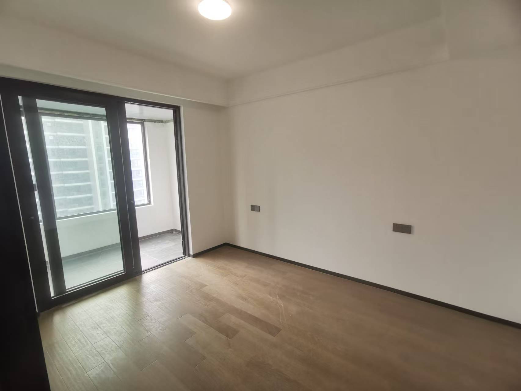 滨江道静园 3室2厅2卫 159.85m&sup2;