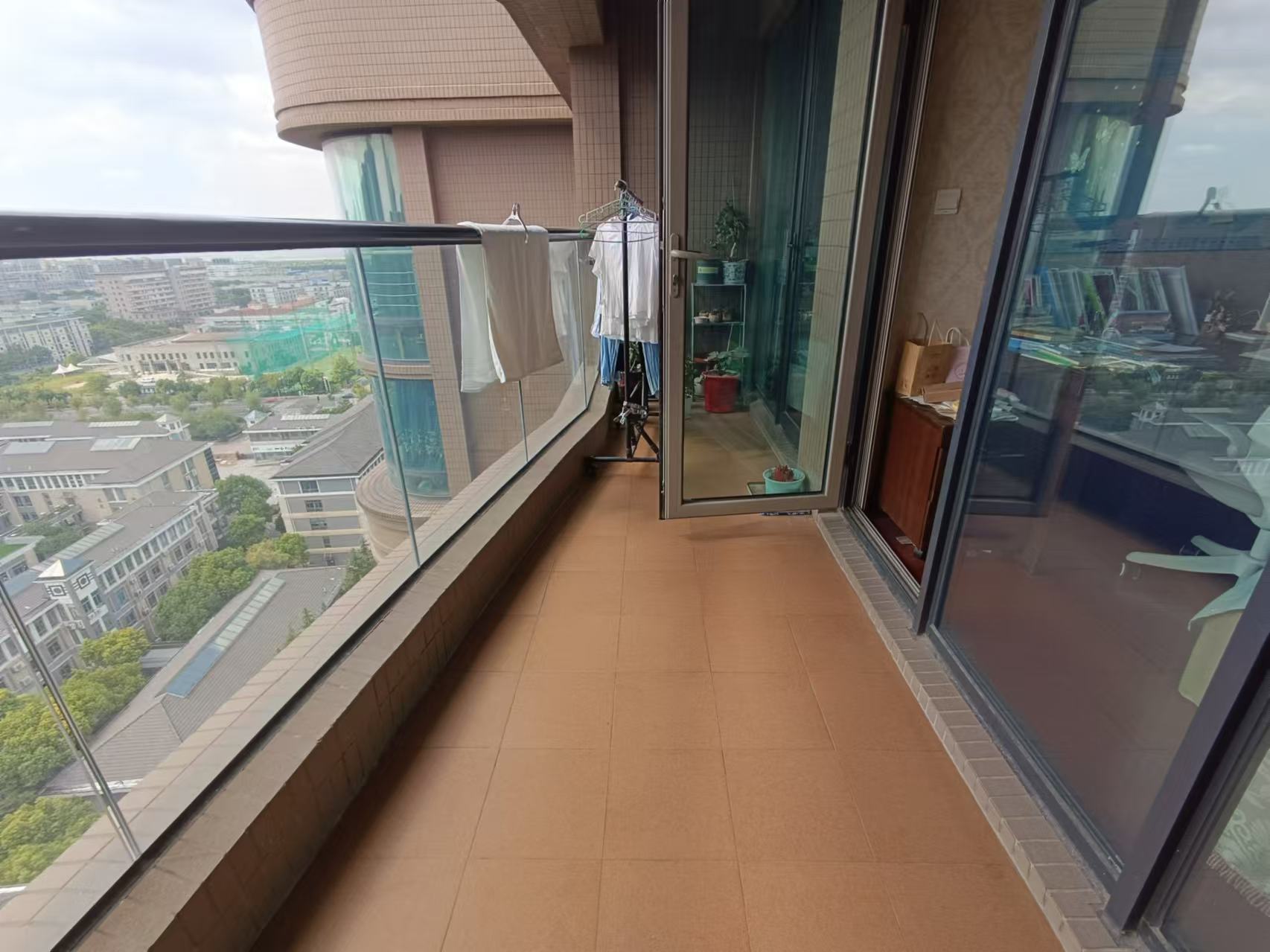 绿城玉兰公寓 2室2厅1卫 102.7m²