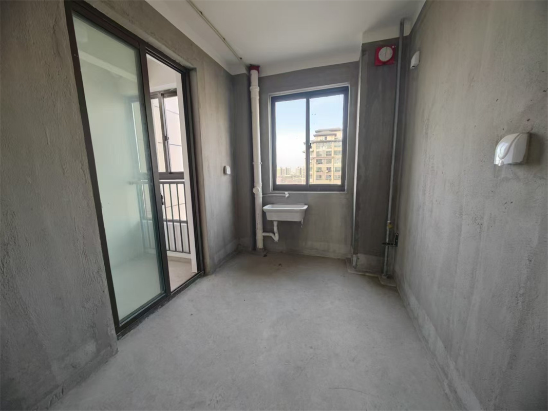 同和嘉苑南区 3室1厅1卫 121.00m&sup2;