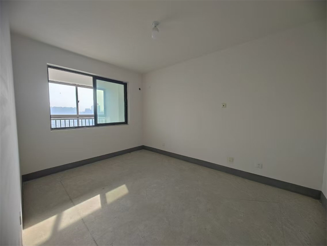 同和嘉苑南区 3室1厅1卫 121.00m&sup2;