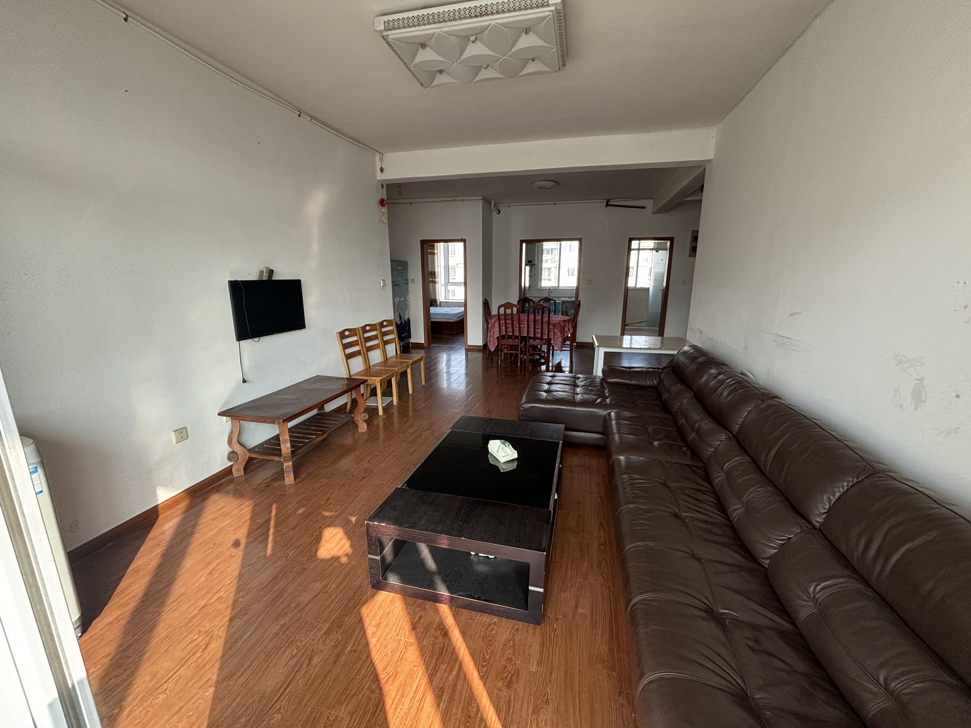 金霞南苑南区 3室2厅2卫 136m²
