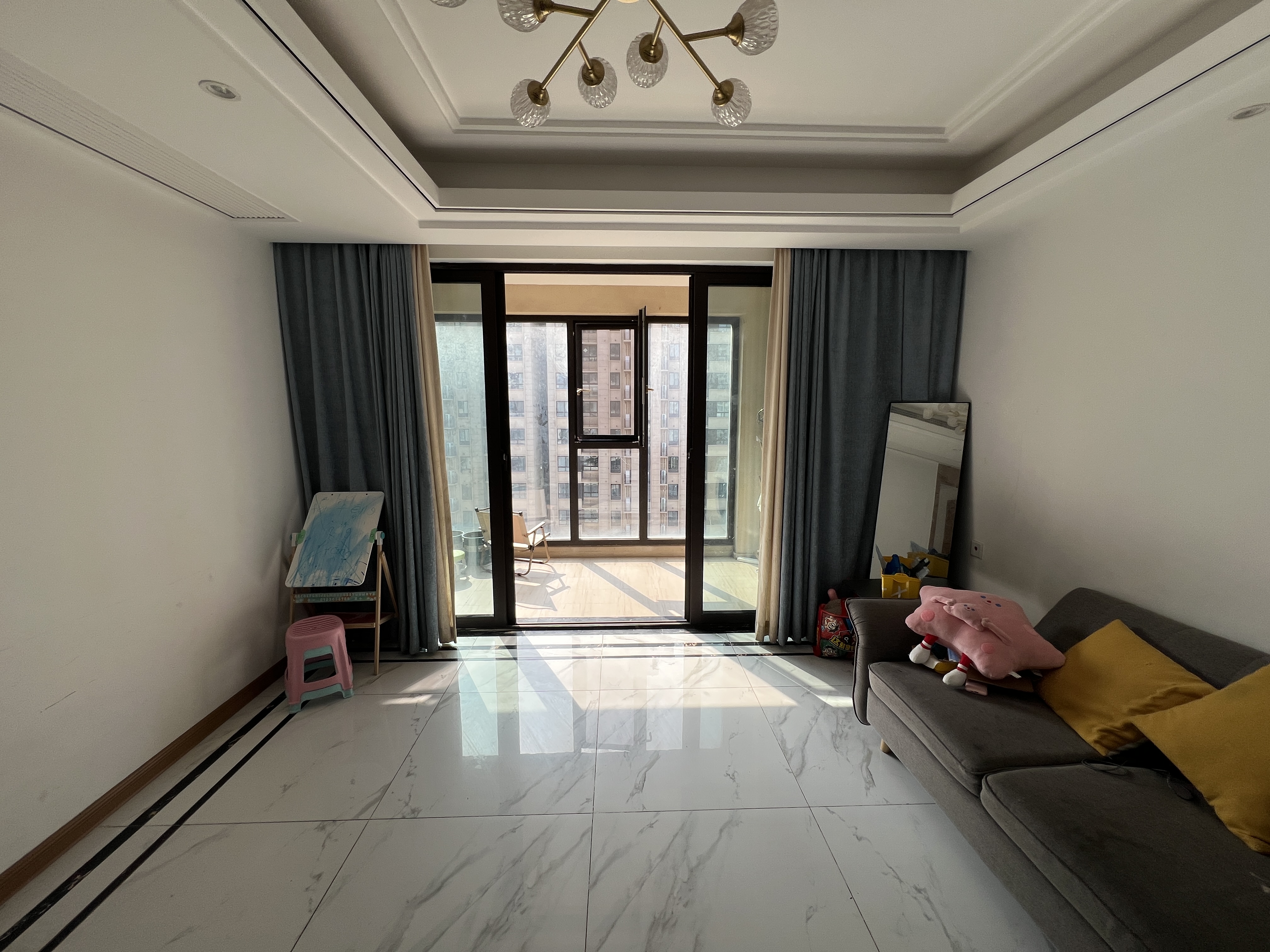 铂金时代 4室2厅2卫 137.99m&sup2;