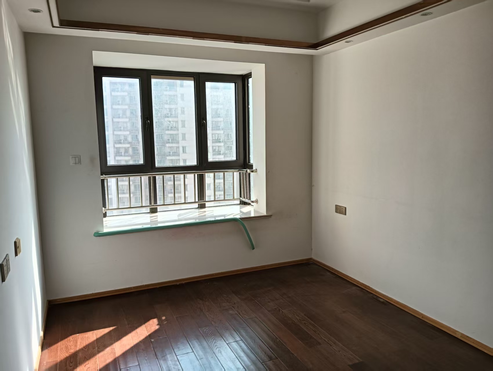 中南世纪花城三期 4室2厅2卫 143m&sup2;