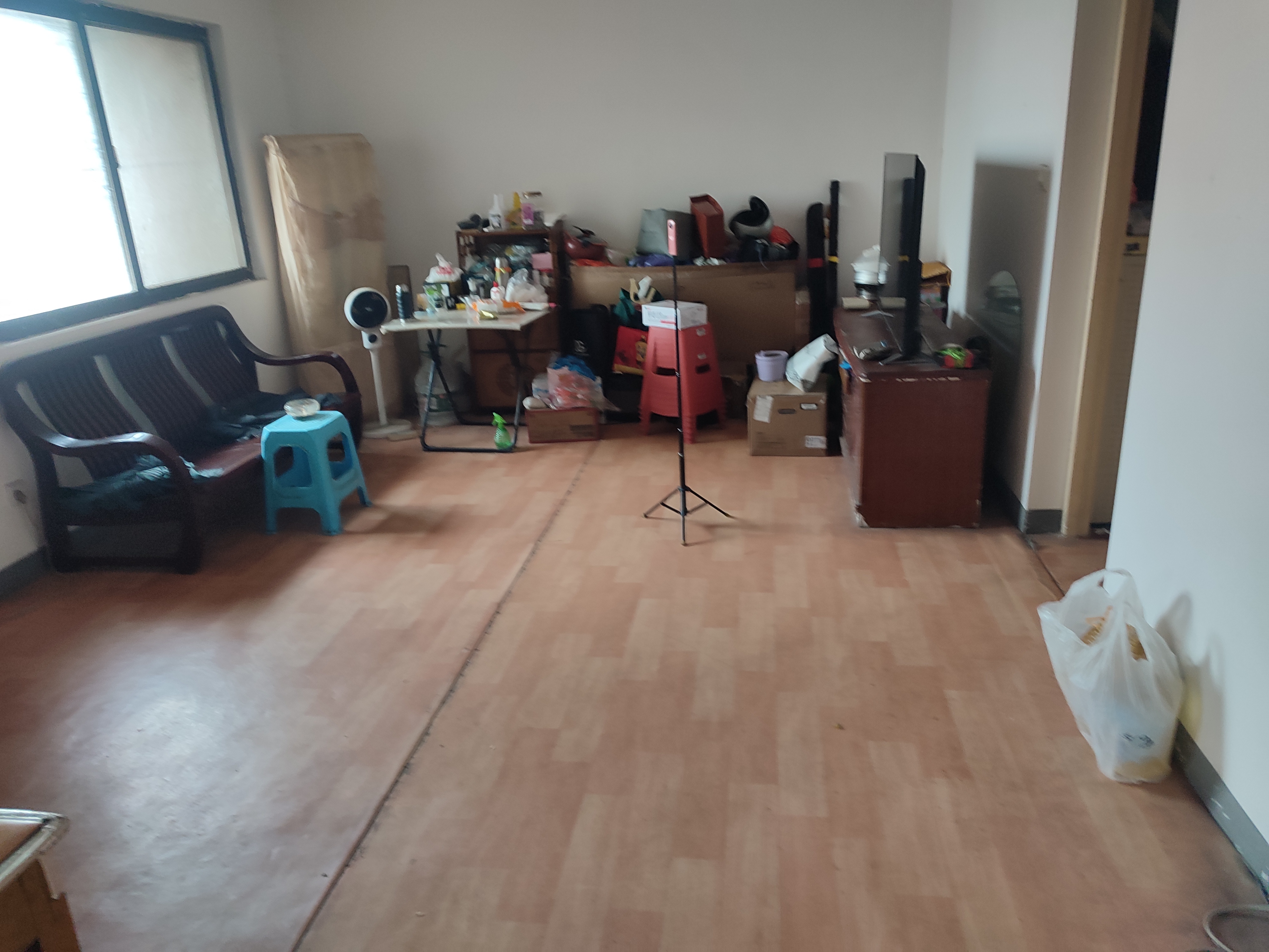 外滩花苑 3室1厅1卫 125.00m²