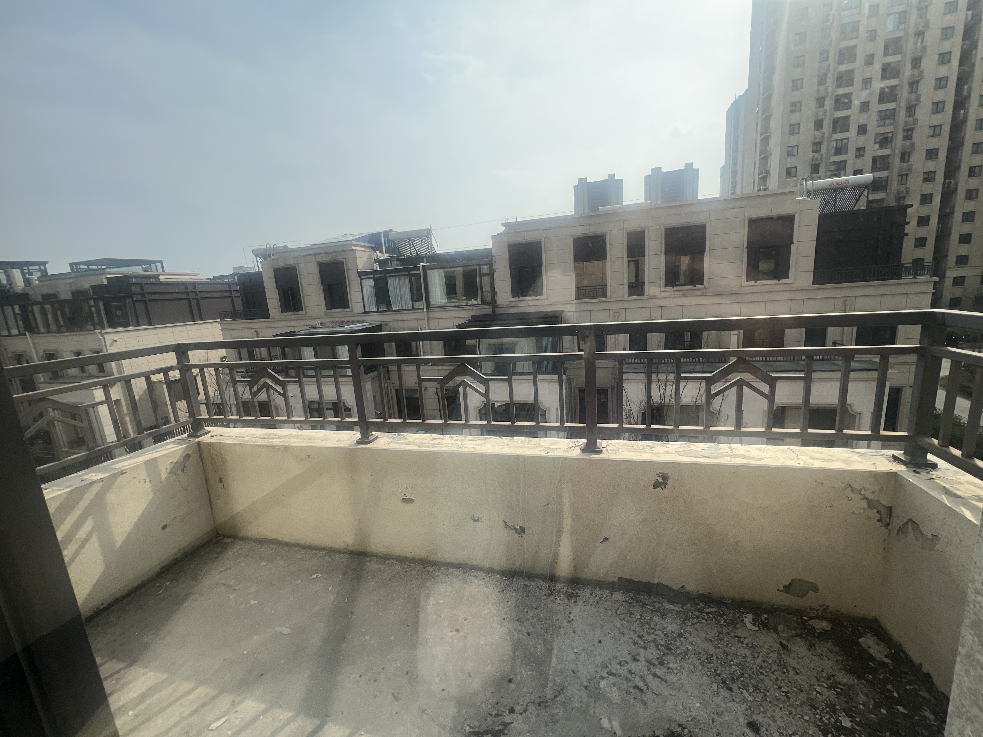 招商新城雍景湾 3室2厅2卫 230.00m²