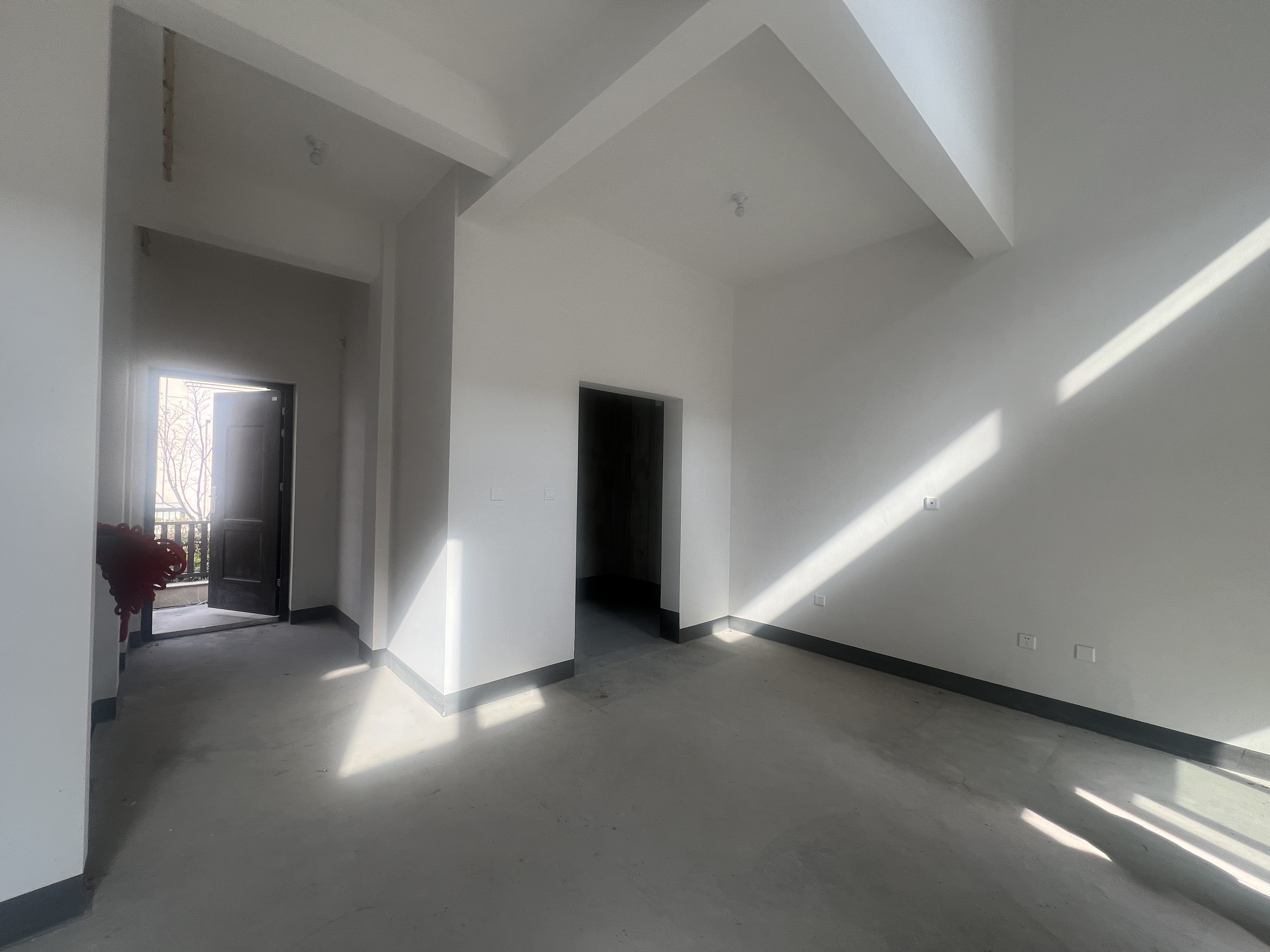 招商新城雍景湾 3室2厅2卫 230.00m²