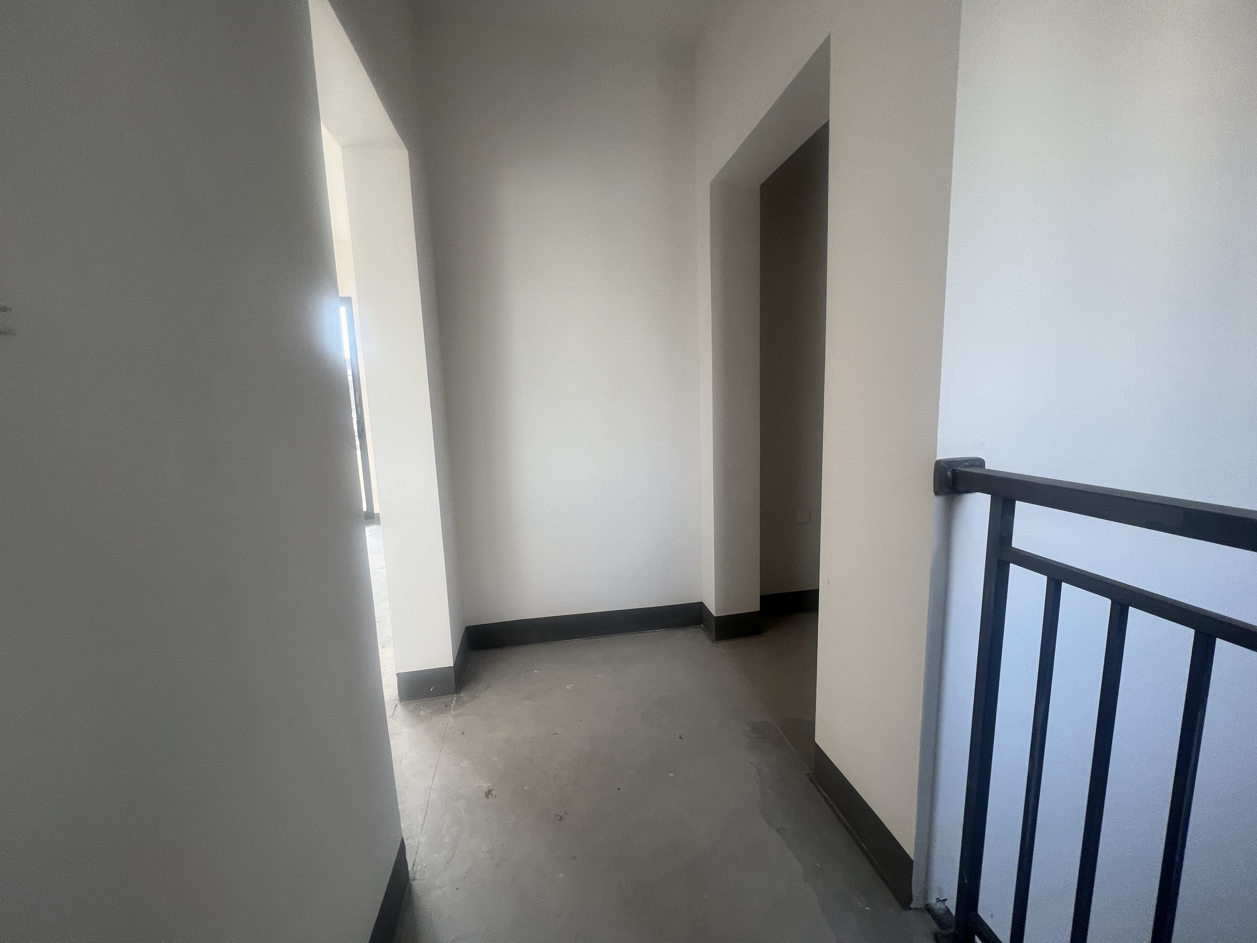 招商新城雍景湾 3室2厅2卫 230.00m²