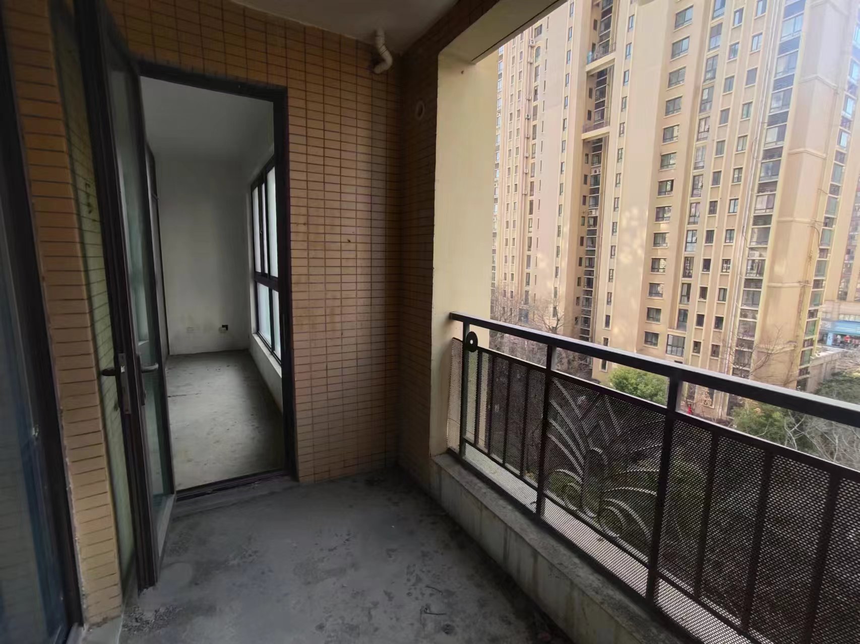 德诚&middot;翰景园 3室2厅2卫 121.00m&sup2;