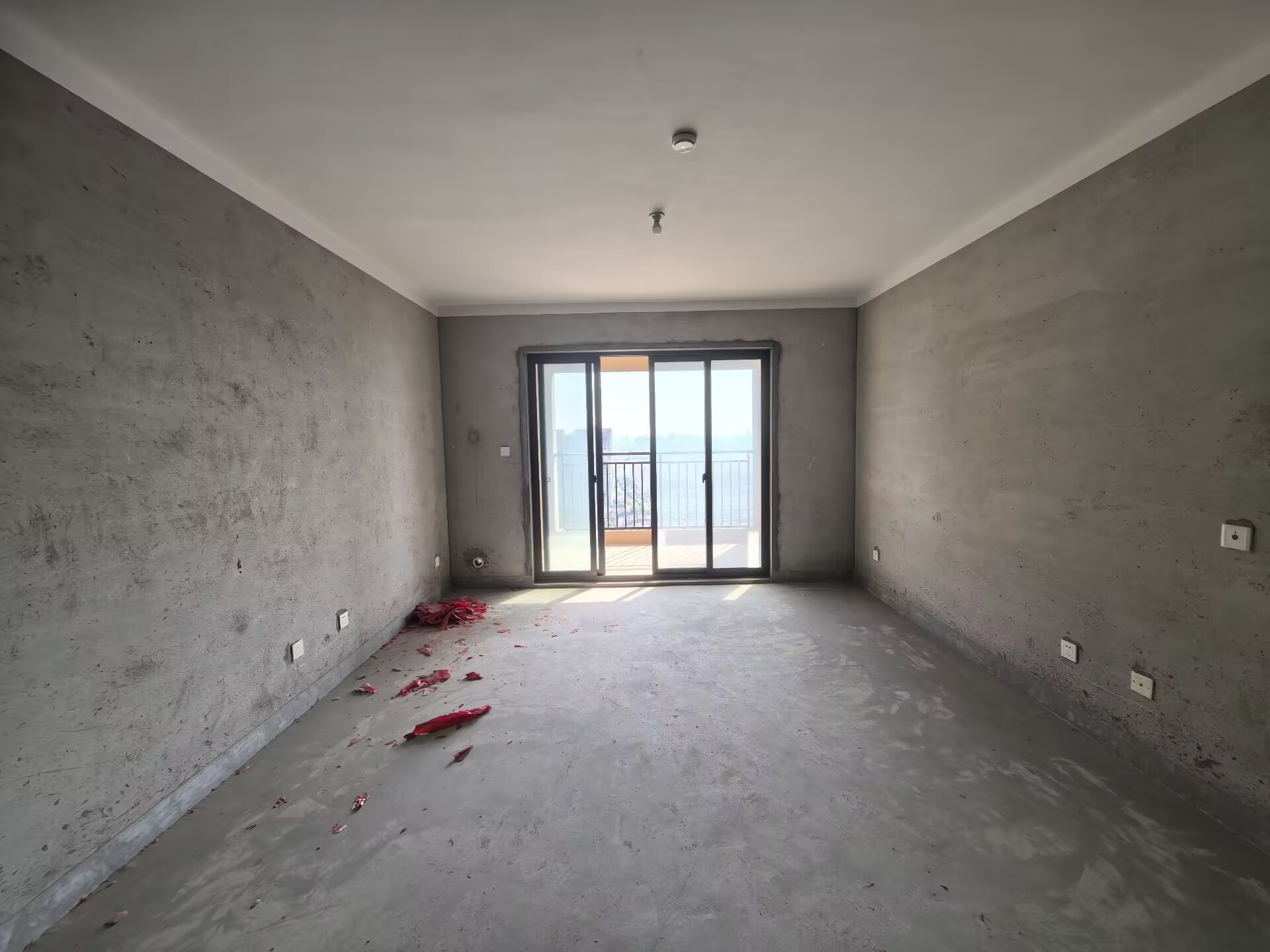 华强城四期 3室2厅2卫 121m²