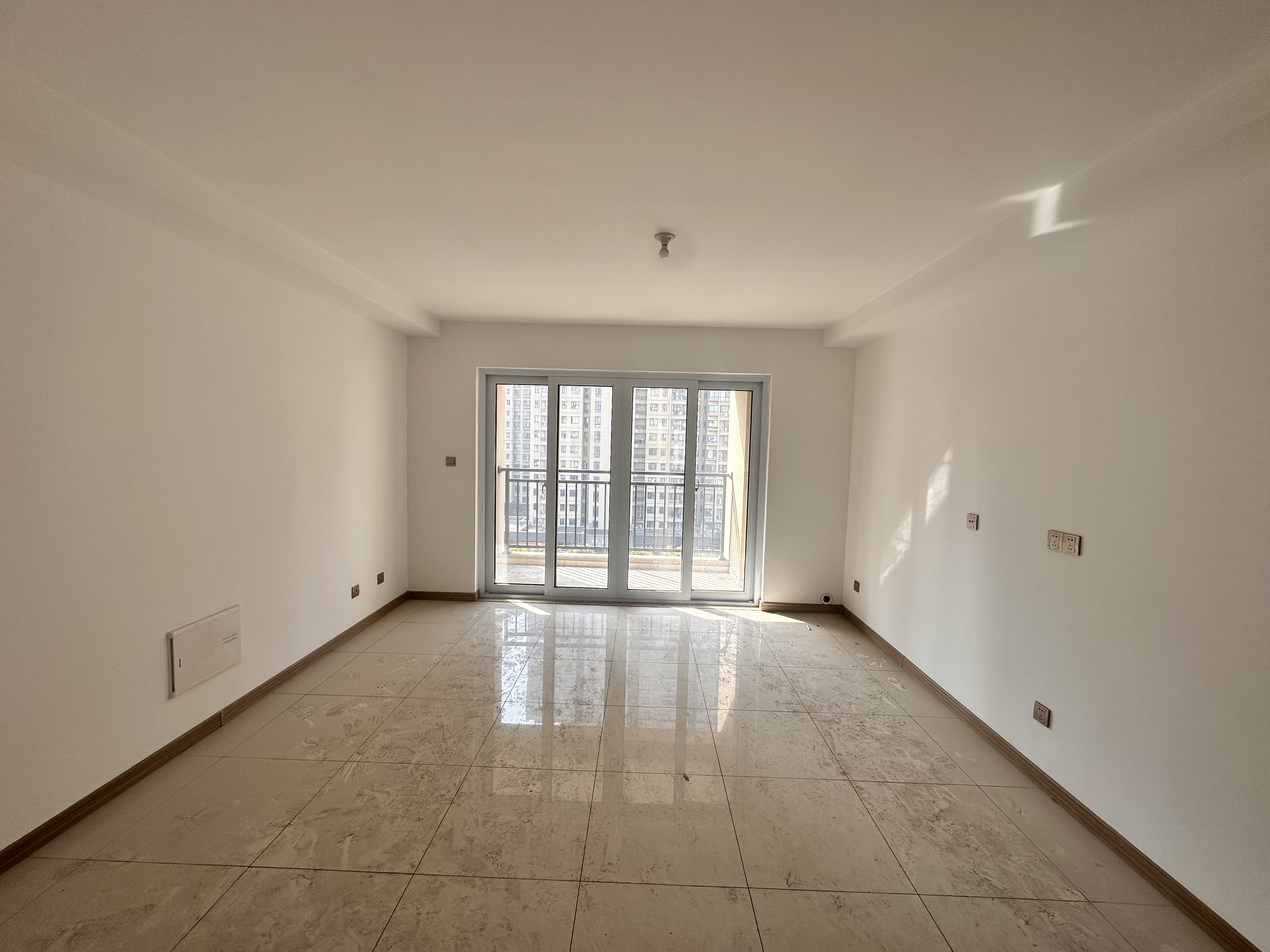 世茂九龙庭 3室2厅2卫 129.19m&sup2;