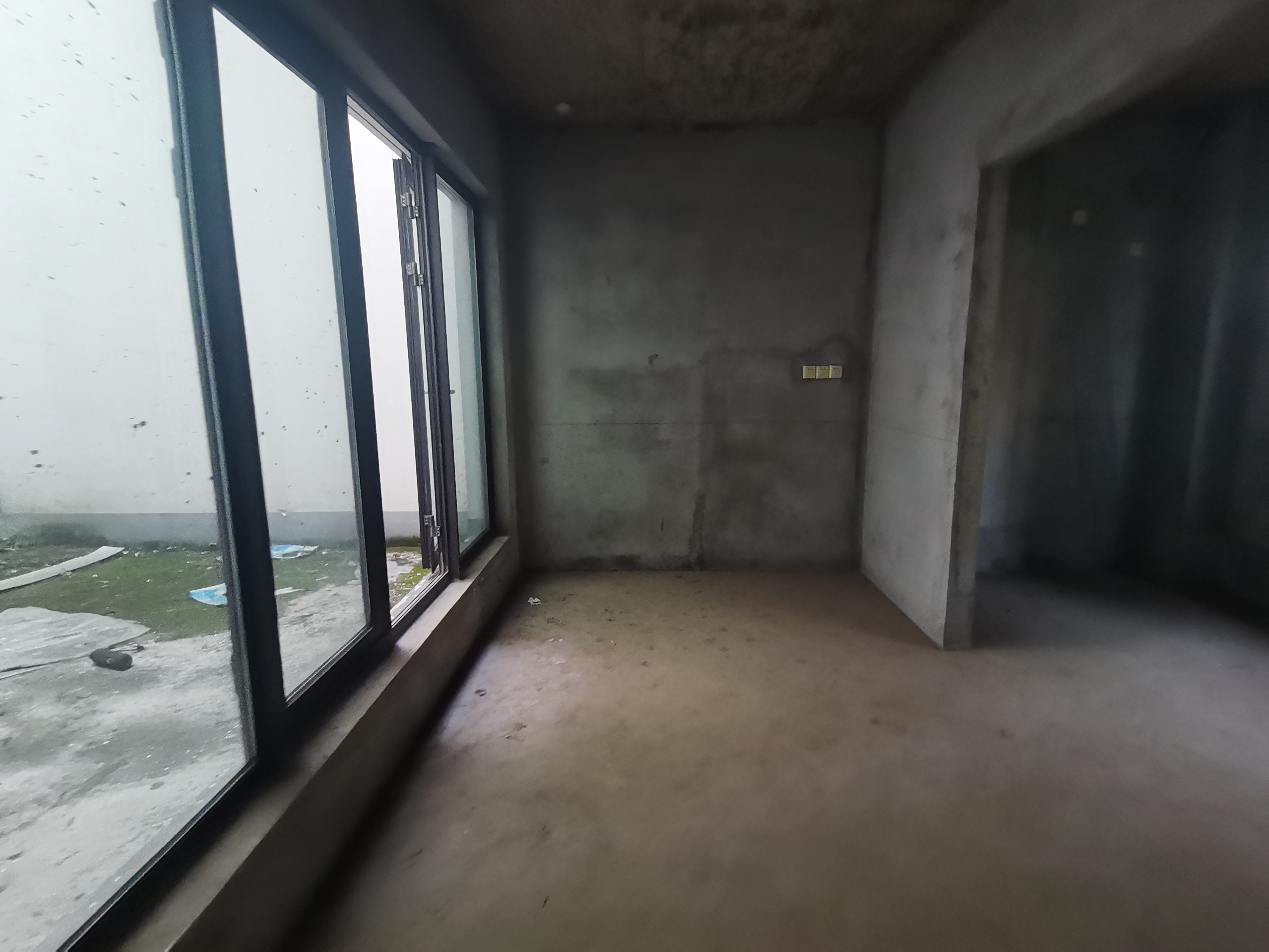 新瑞文化翡翠园 5室2厅3卫 445m²