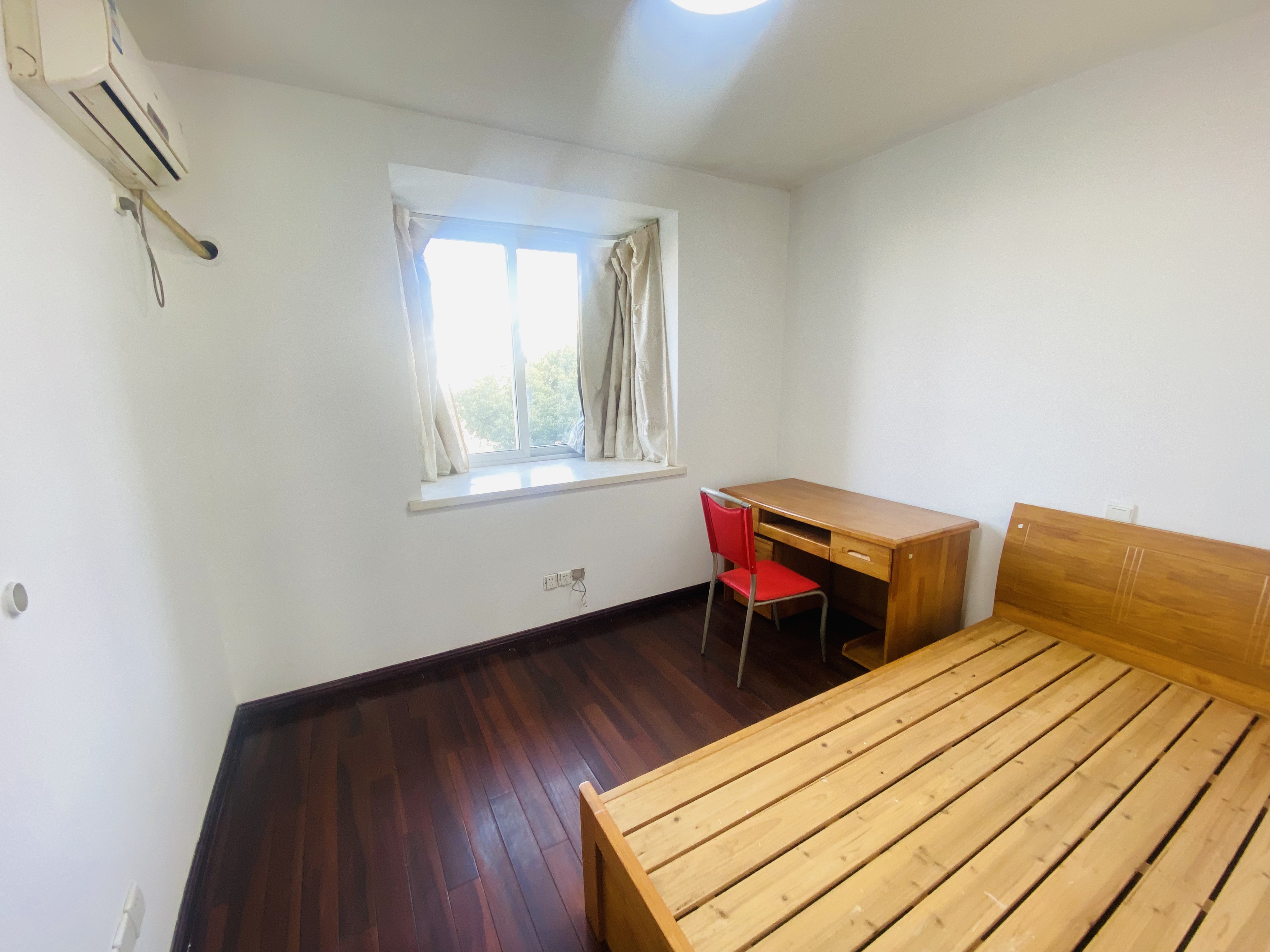 春晖花园 3室2厅2卫 120m&sup2;