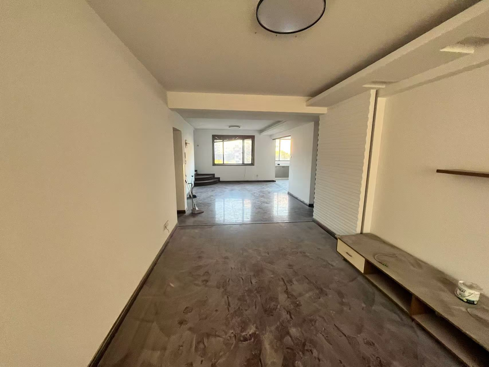 佳成花苑 5室2厅2卫 184.00m²