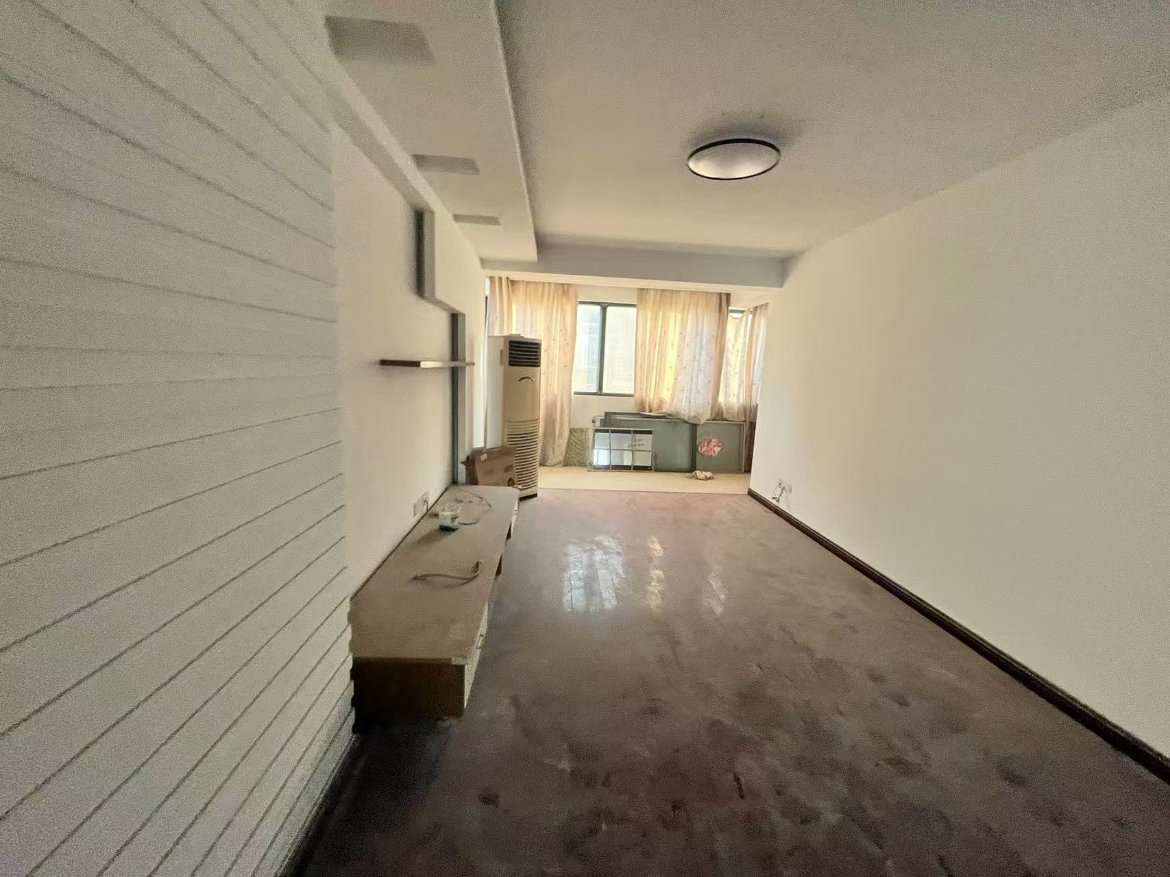 佳成花苑 5室2厅2卫 184.00m²