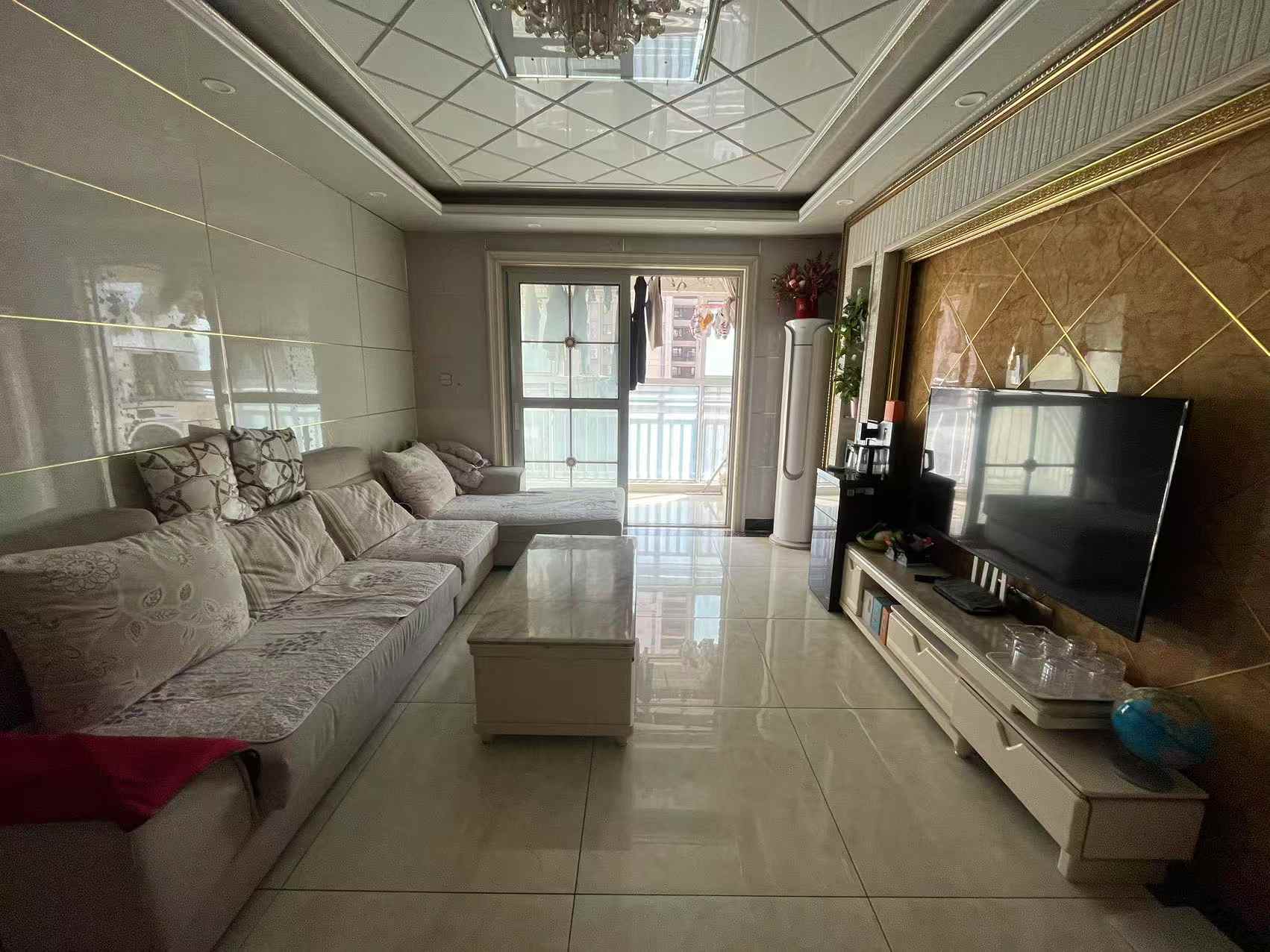 中海碧林湾 3室2厅1卫 107.97m²