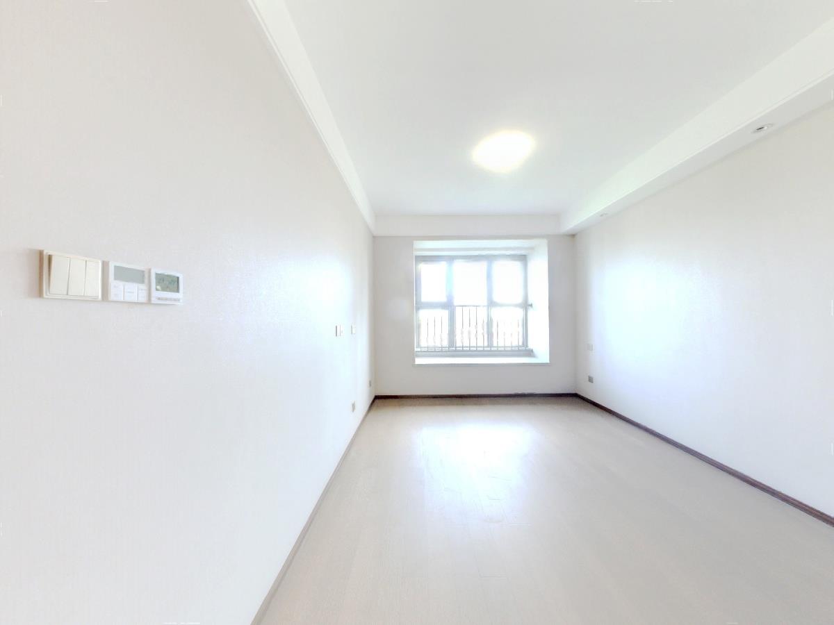 长泰滨河国际 3室2厅2卫 105.38m&sup2;