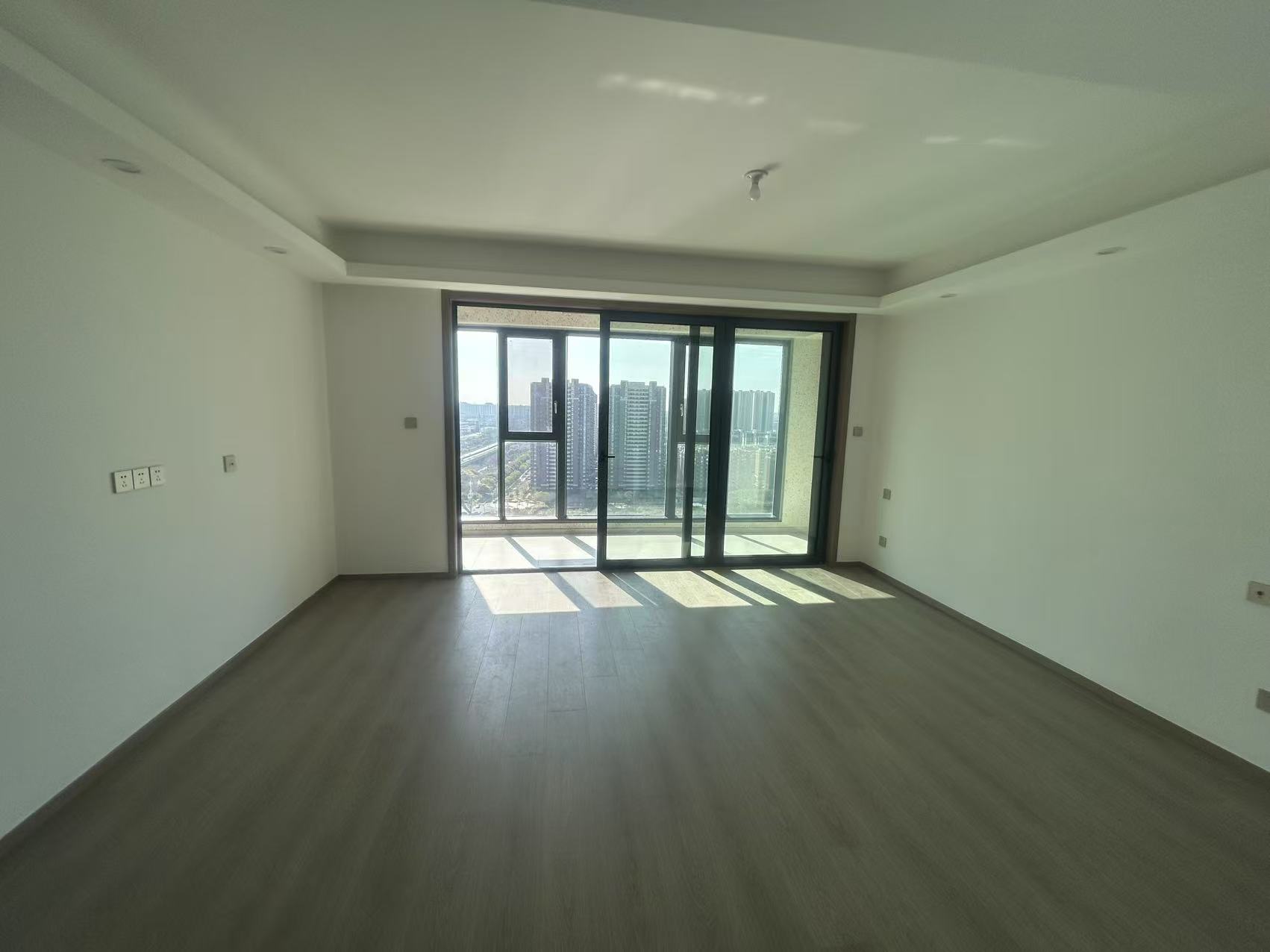卓越府 3室2厅2卫 118.32m²