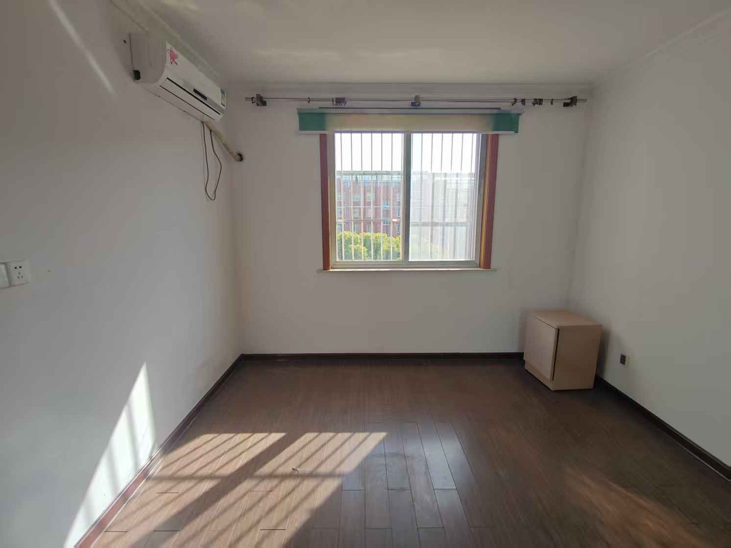 秦灶新村北区 4室2厅1卫 134.00m&sup2;