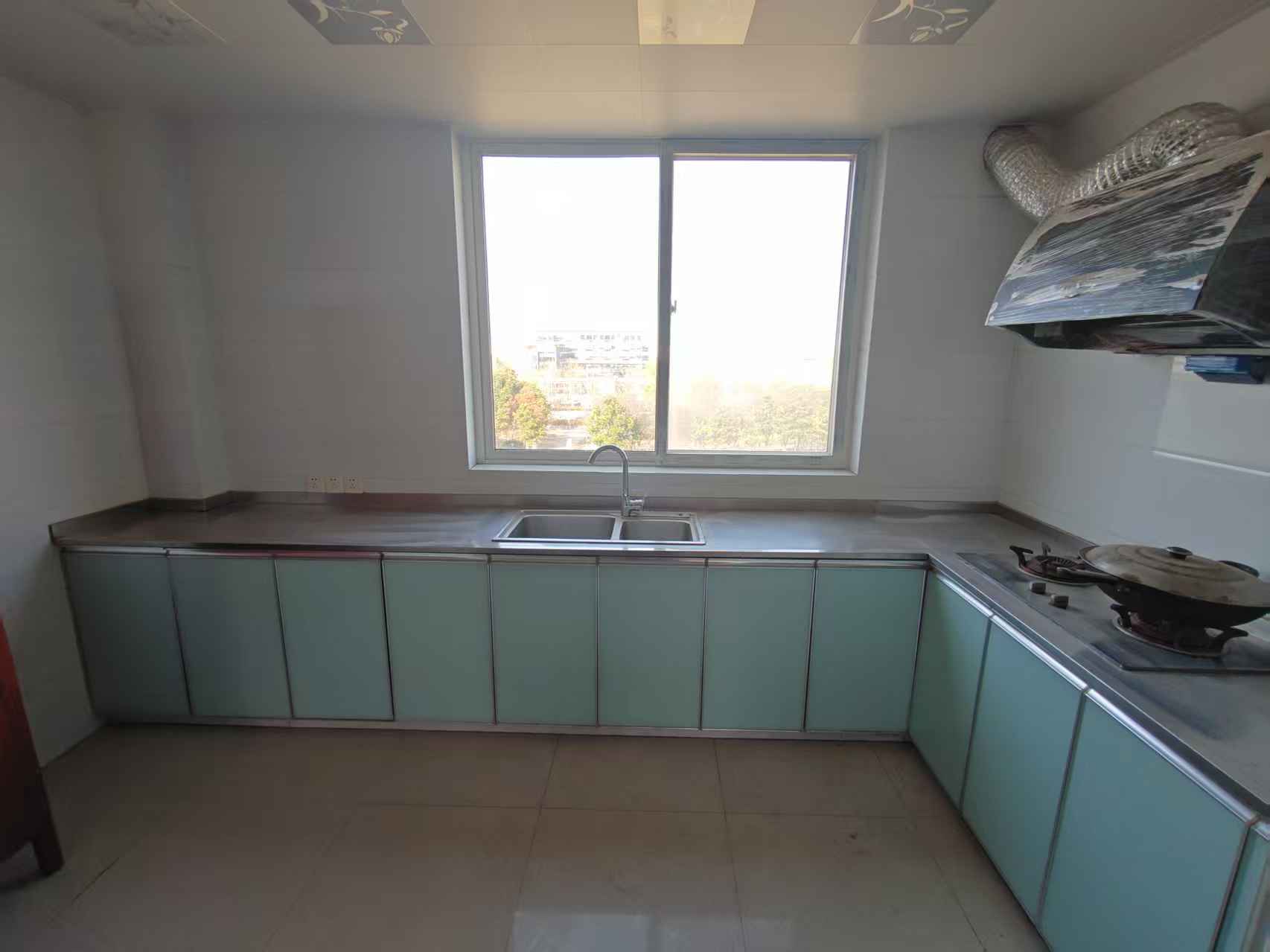 秦灶新村北区 4室2厅1卫 134.00m&sup2;
