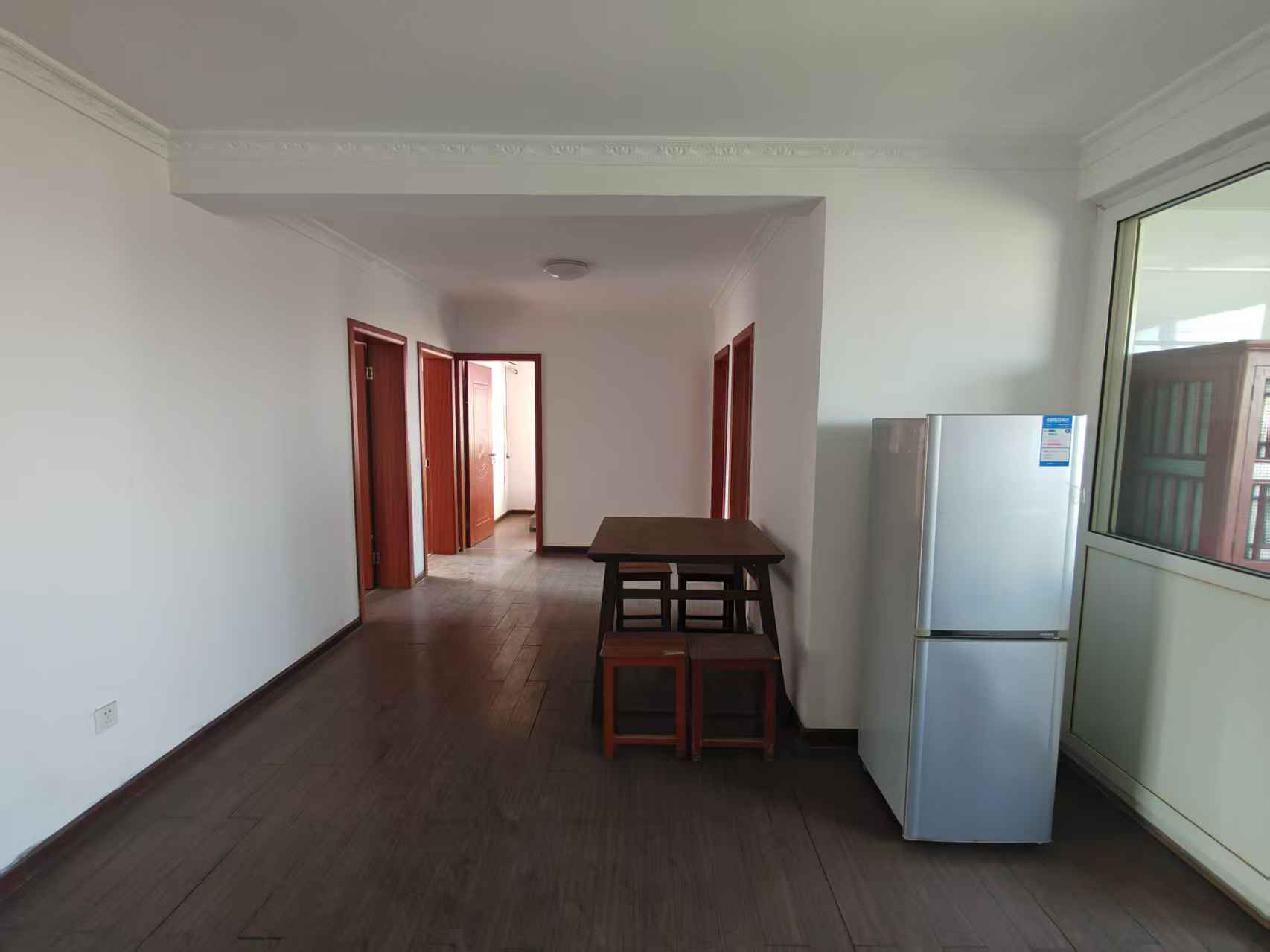 秦灶新村北区 4室2厅1卫 134.00m&sup2;