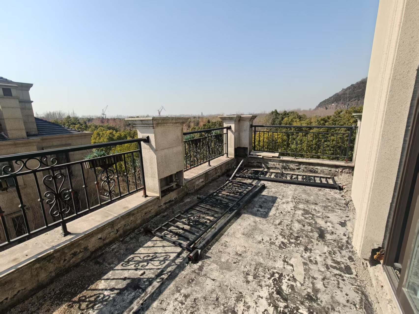 顺发御园 8室2厅6卫 567.21m²
