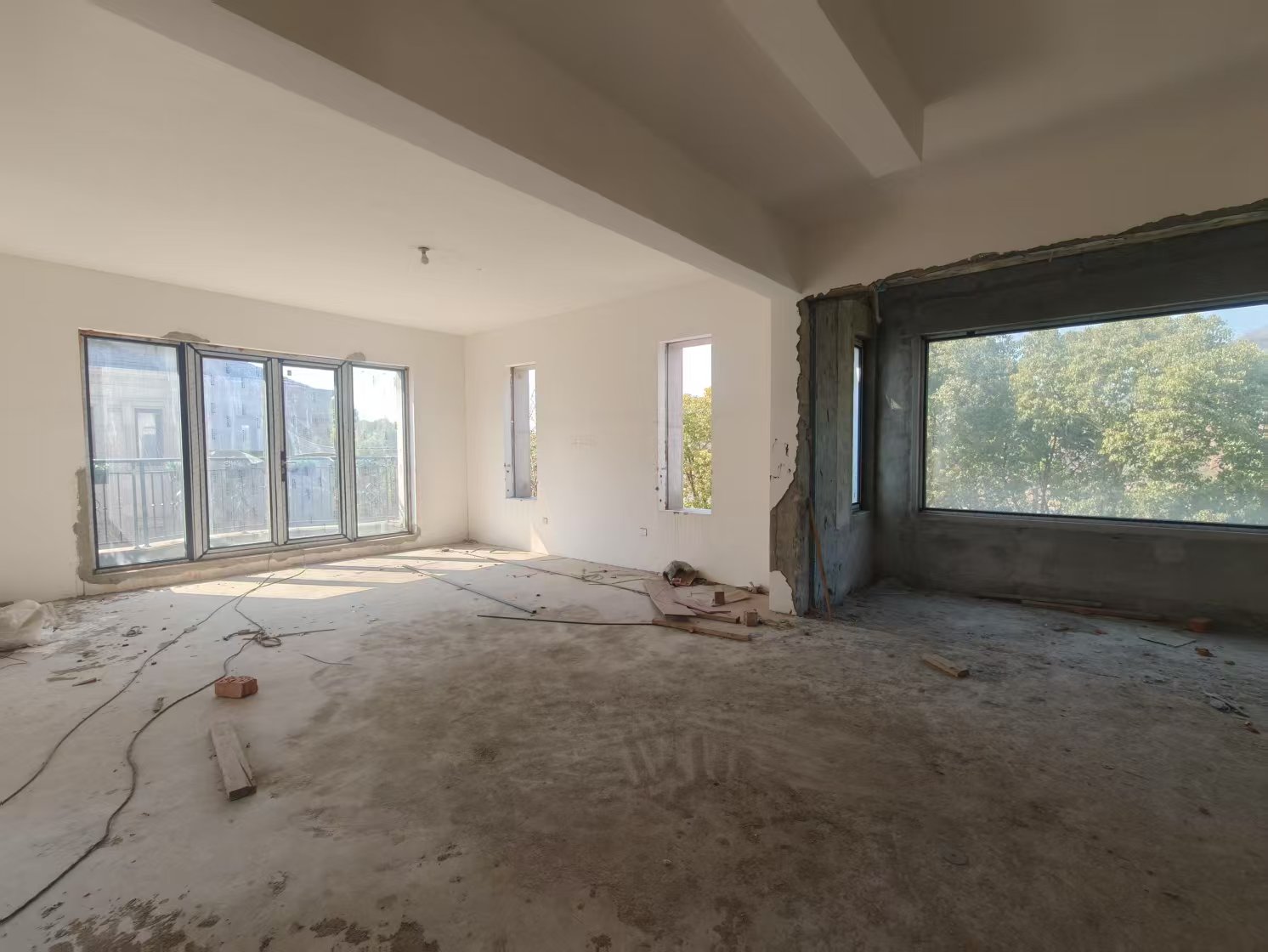 顺发御园 8室2厅6卫 567.21m²