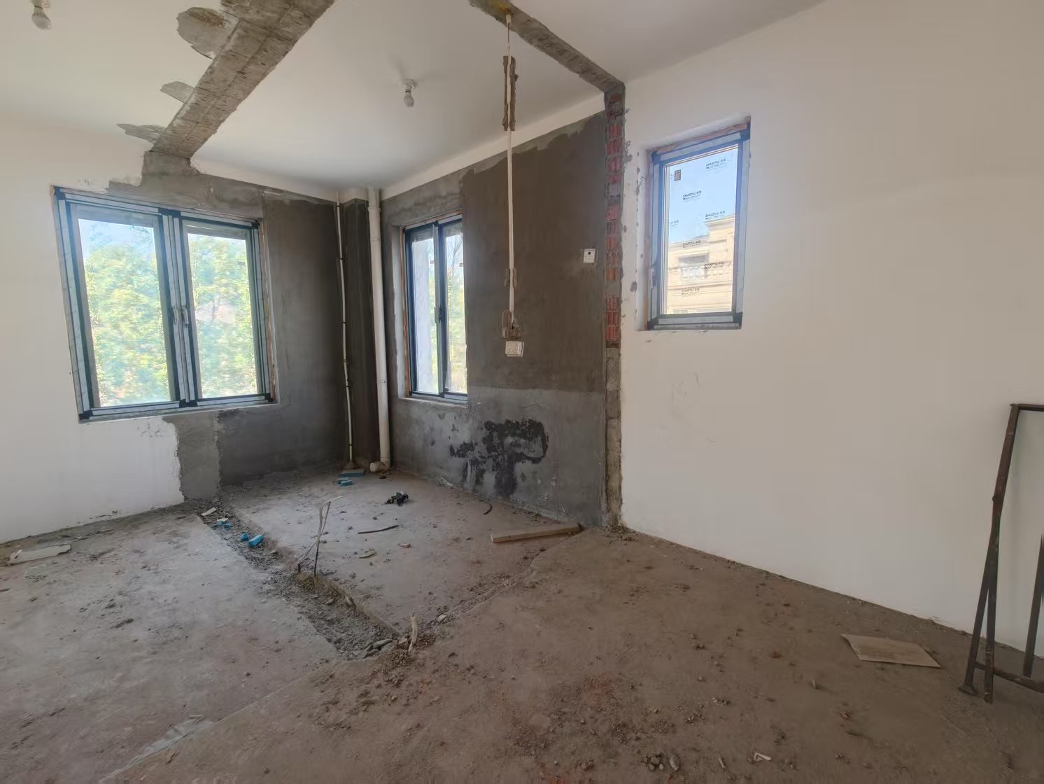 顺发御园 8室2厅6卫 567.21m²