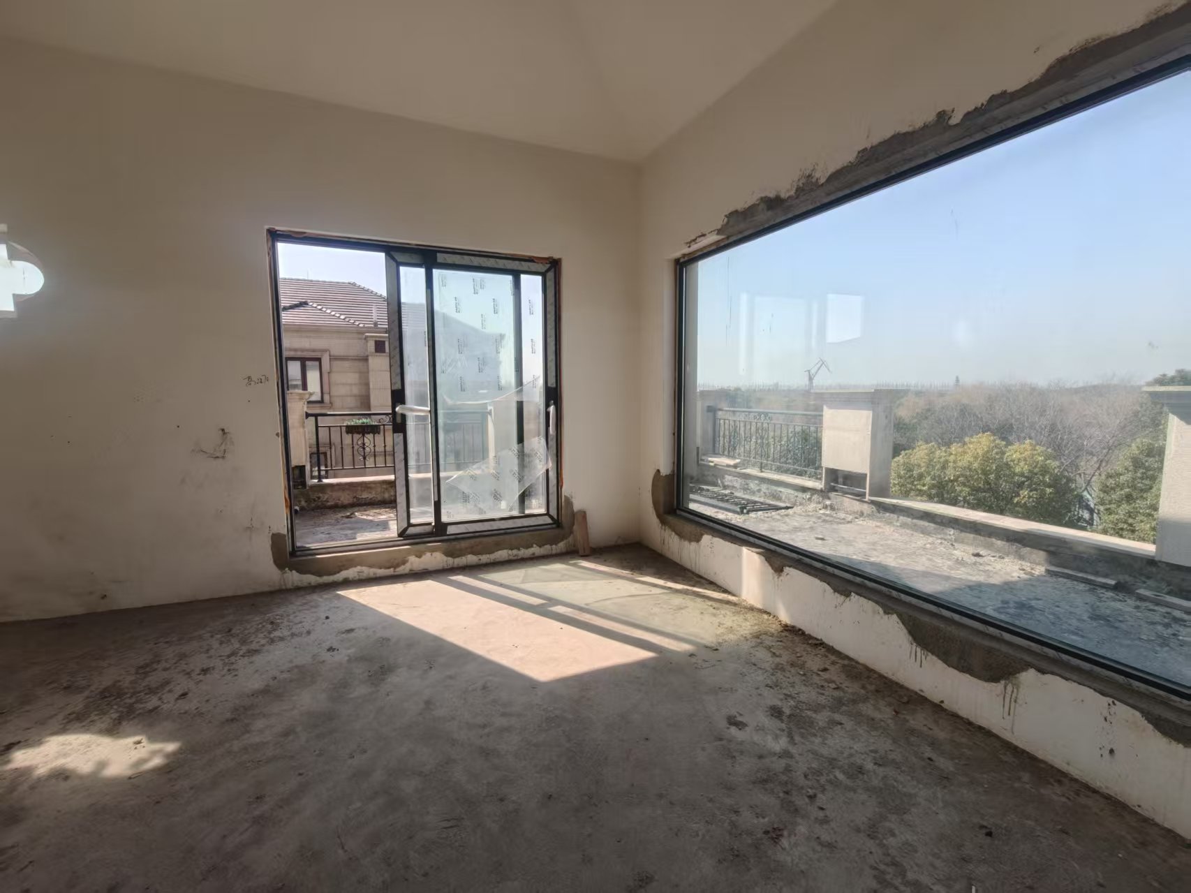 顺发御园 8室2厅6卫 567.21m²
