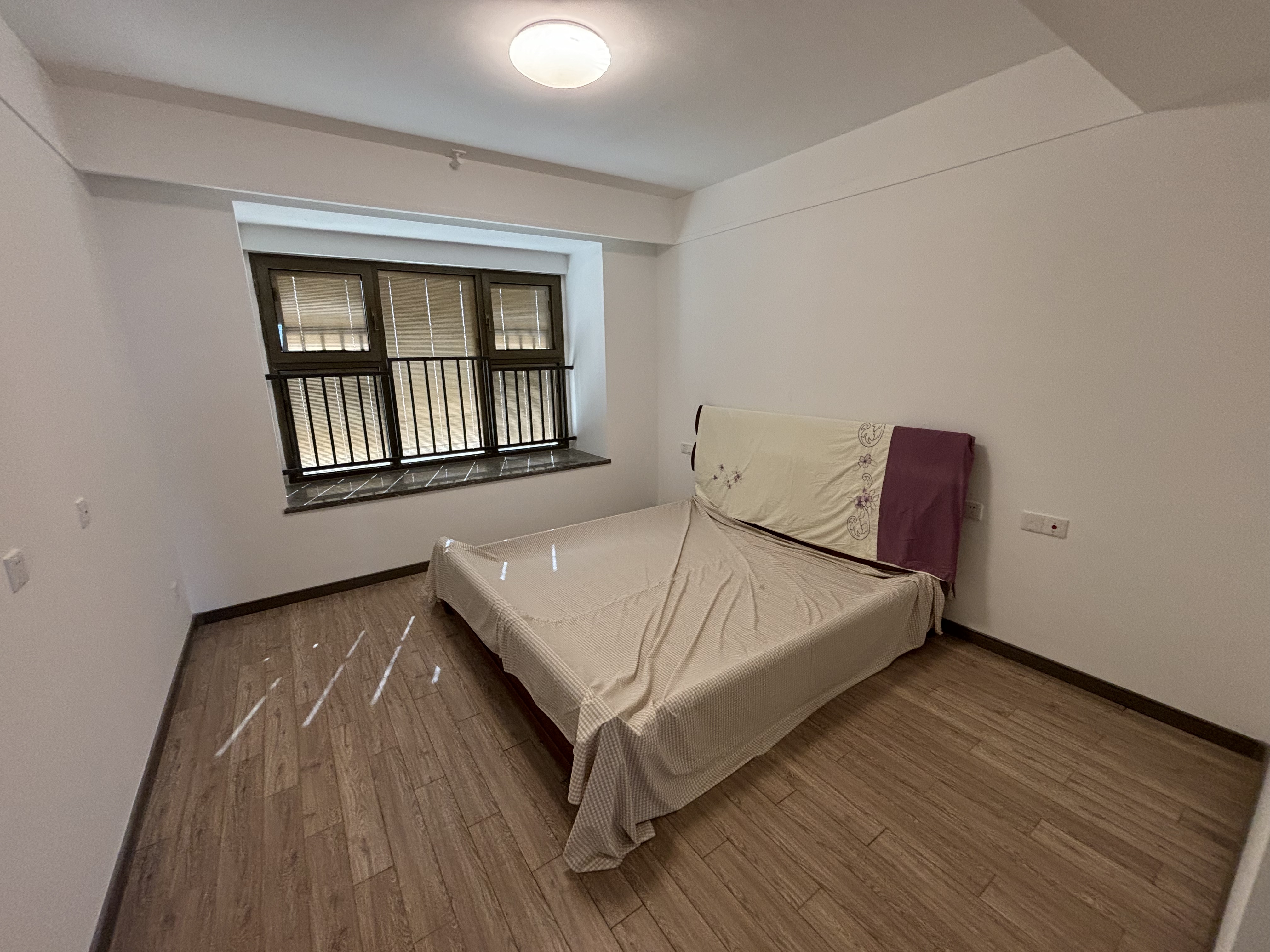 雅居乐鑫基中央公馆西区 2室2厅2卫 116m&sup2;