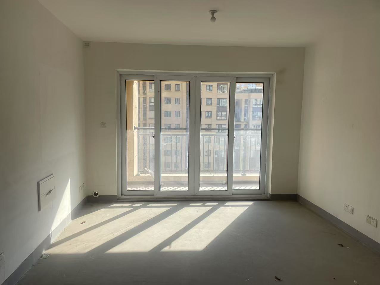 世茂九龙庭 3室2厅2卫 124m²