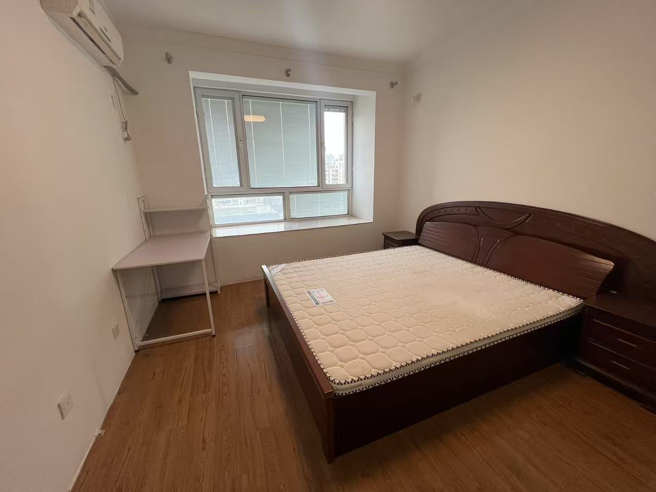 桂花小镇 3室2厅1卫 124m&sup2;