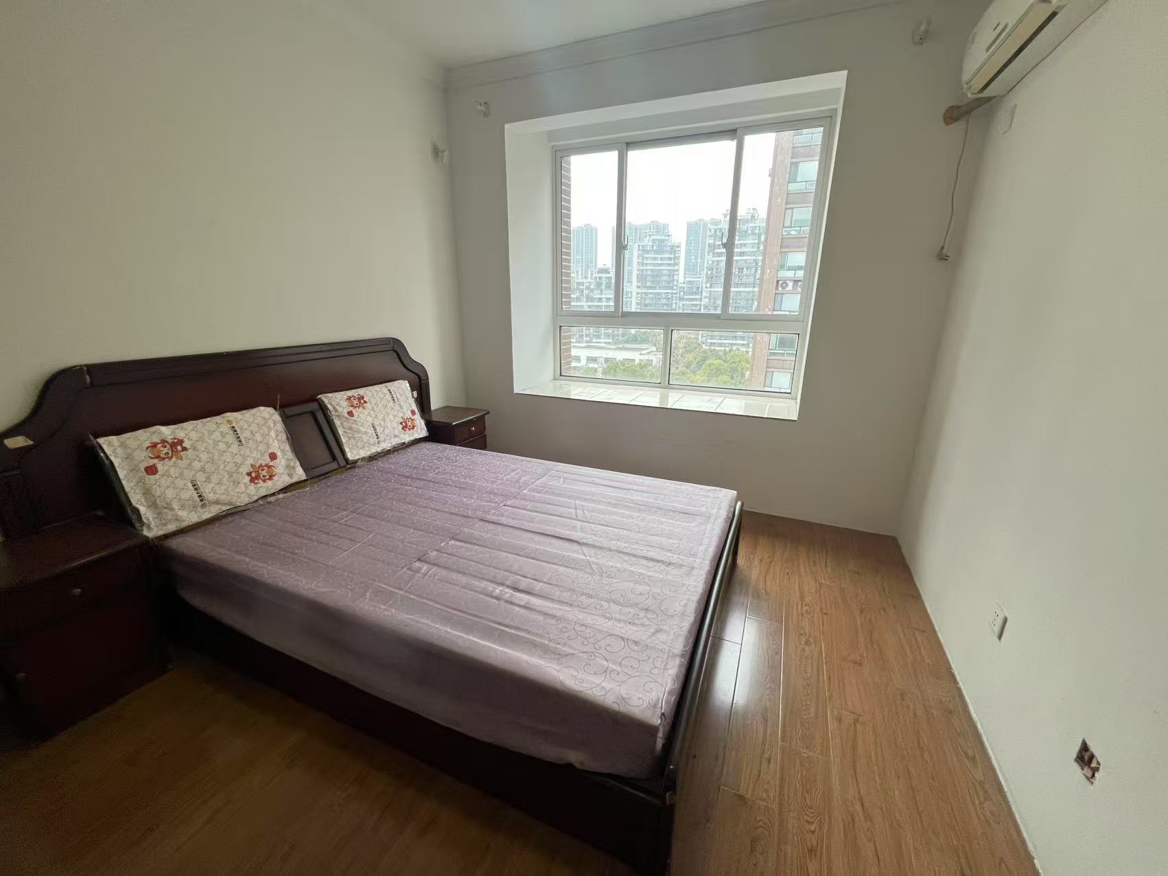 桂花小镇 3室2厅1卫 124m&sup2;