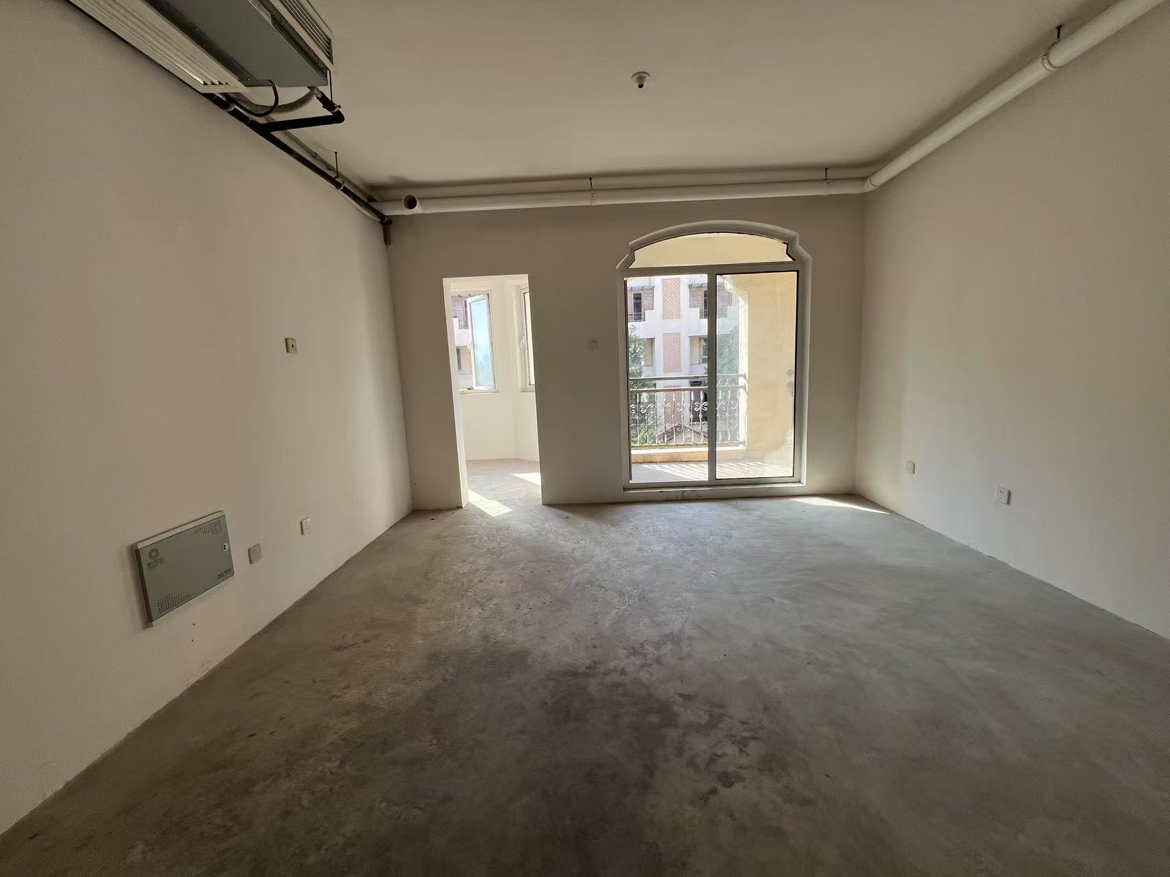 军山花园 1室2厅1卫 58.86m²