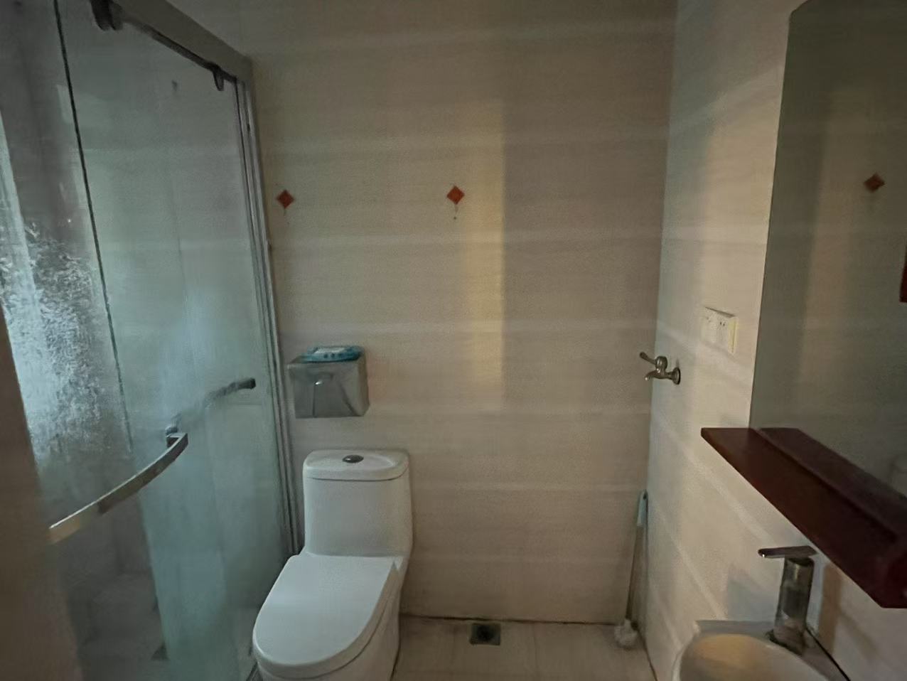 鸿运城市花苑 2室1厅1卫 65m&sup2;