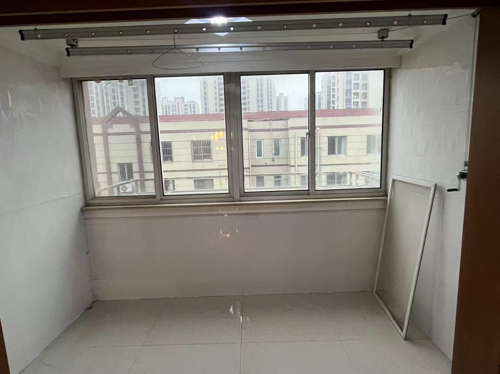 鸿运城市花苑 2室1厅1卫 65m&sup2;