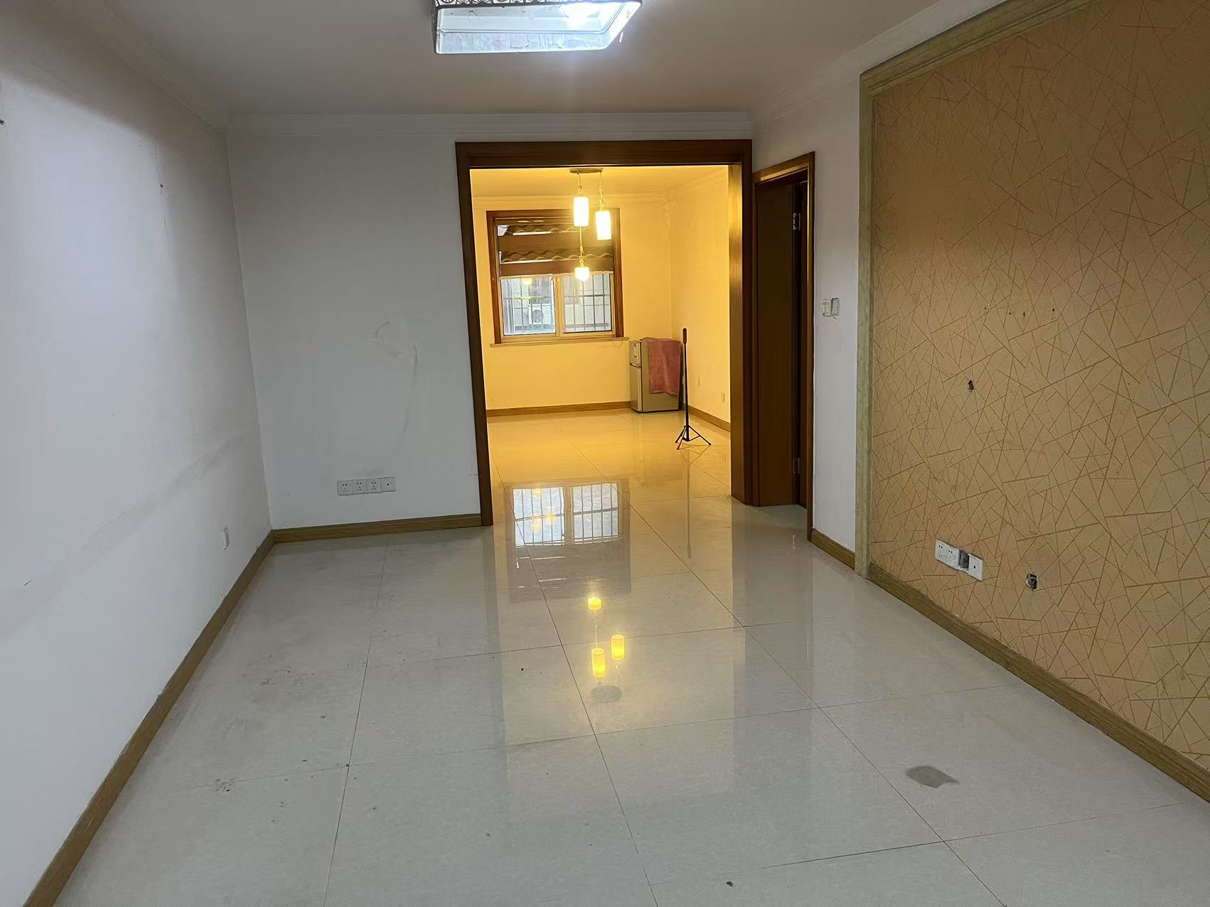 鸿运城市花苑 2室1厅1卫 71.74m²