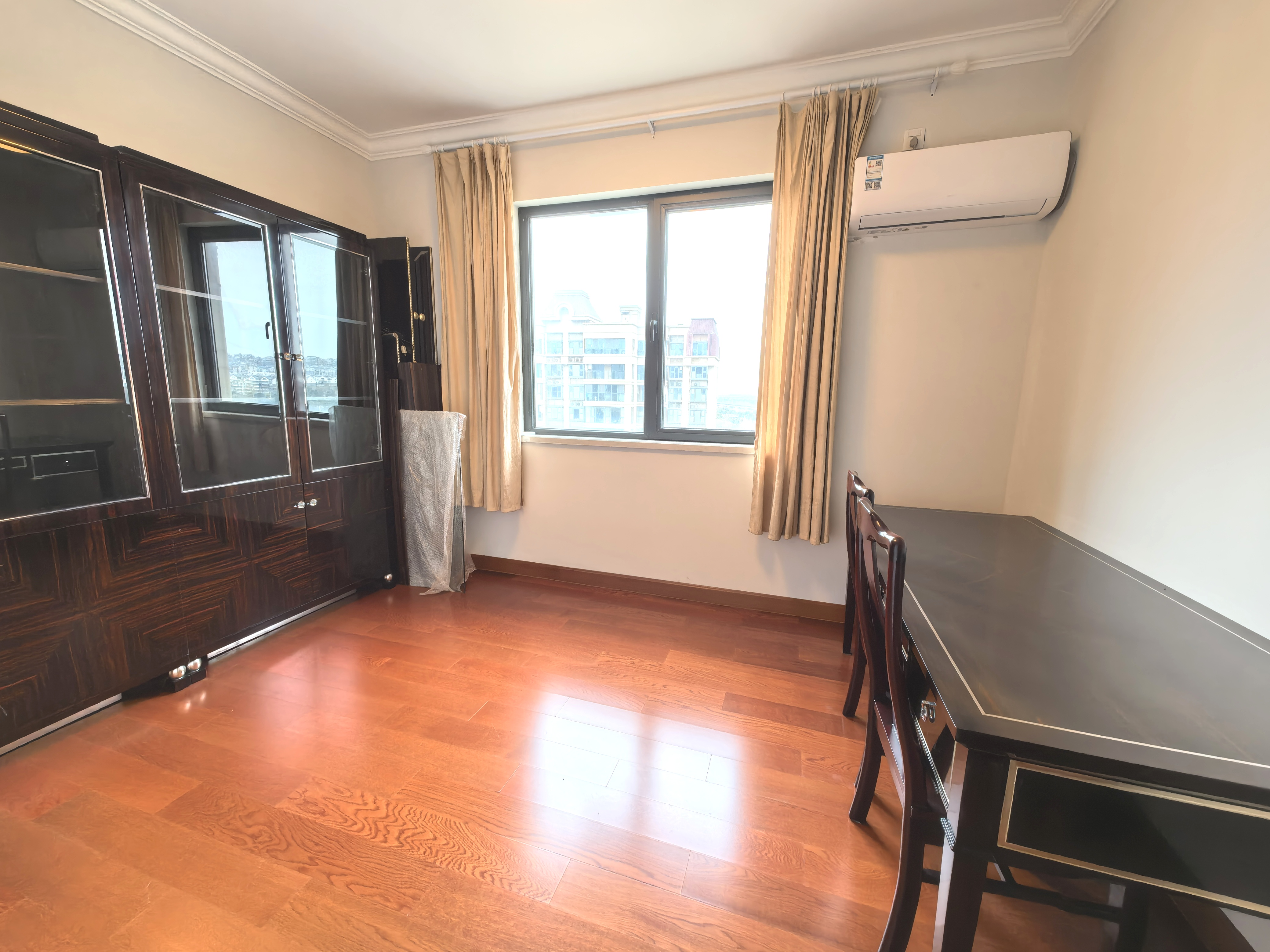 恒大御澜庭 4室2厅2卫 130m²