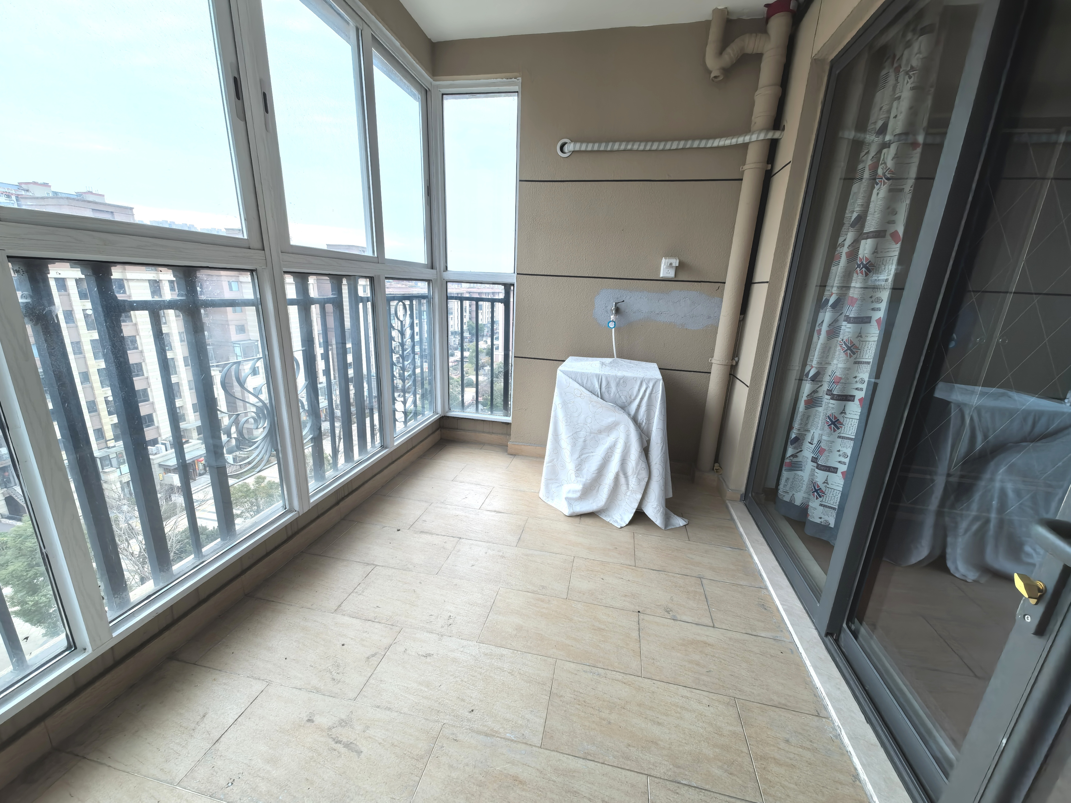 恒大御澜庭 4室2厅2卫 130m²