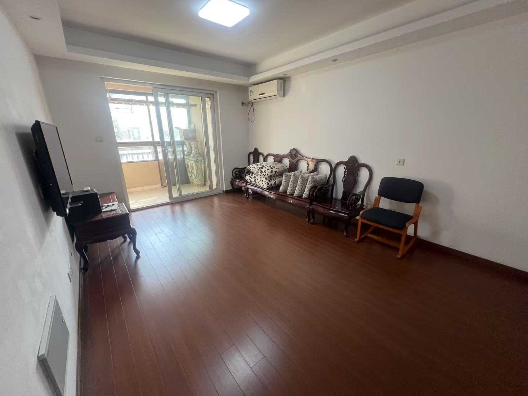 万科金域蓝湾 3室2厅1卫 108m²
