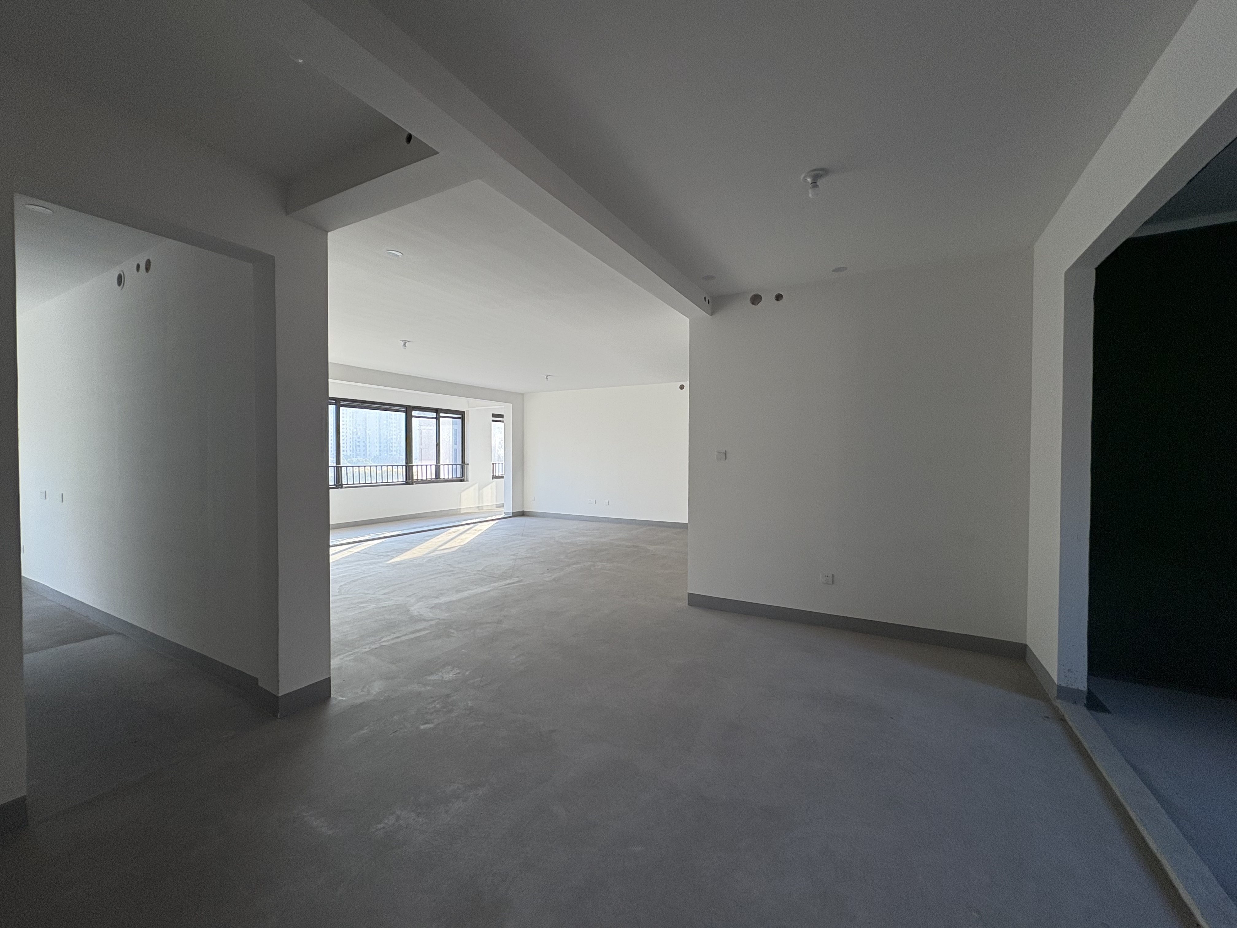 建发御珑湾 4室2厅3卫 185m²
