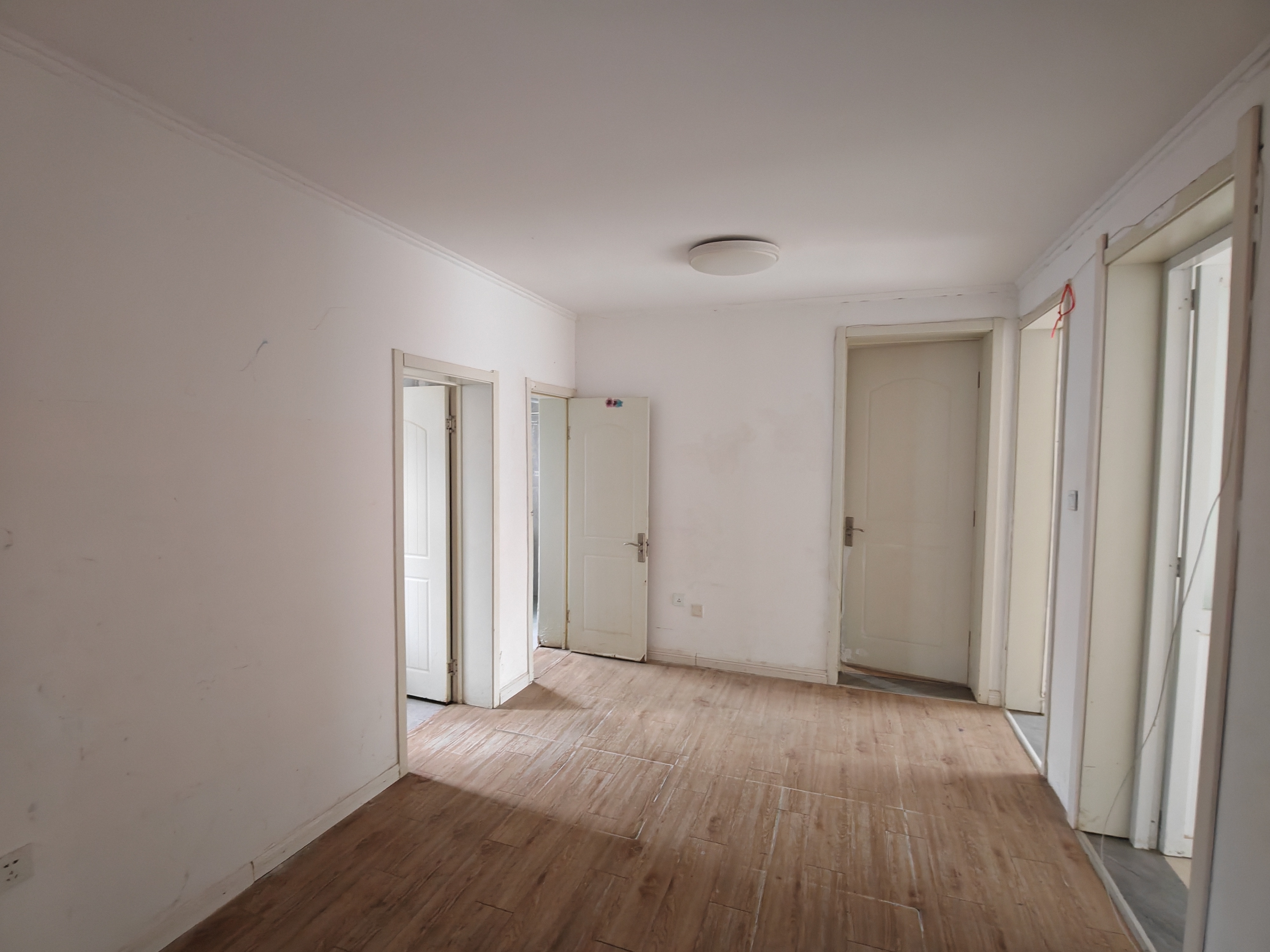 银花苑 3室1厅1卫 74.00m²