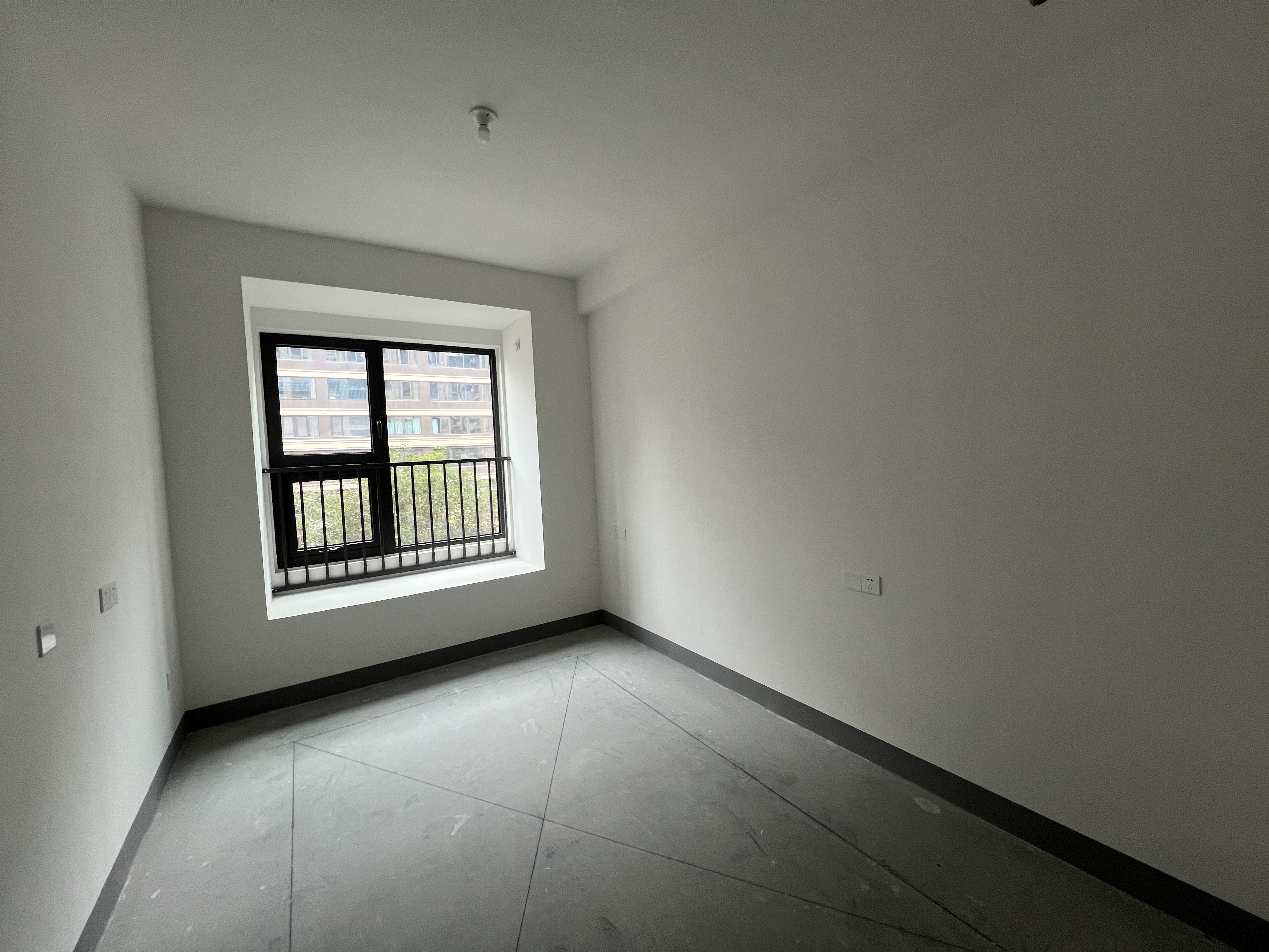建发御珑湾 4室2厅2卫 185.00m²