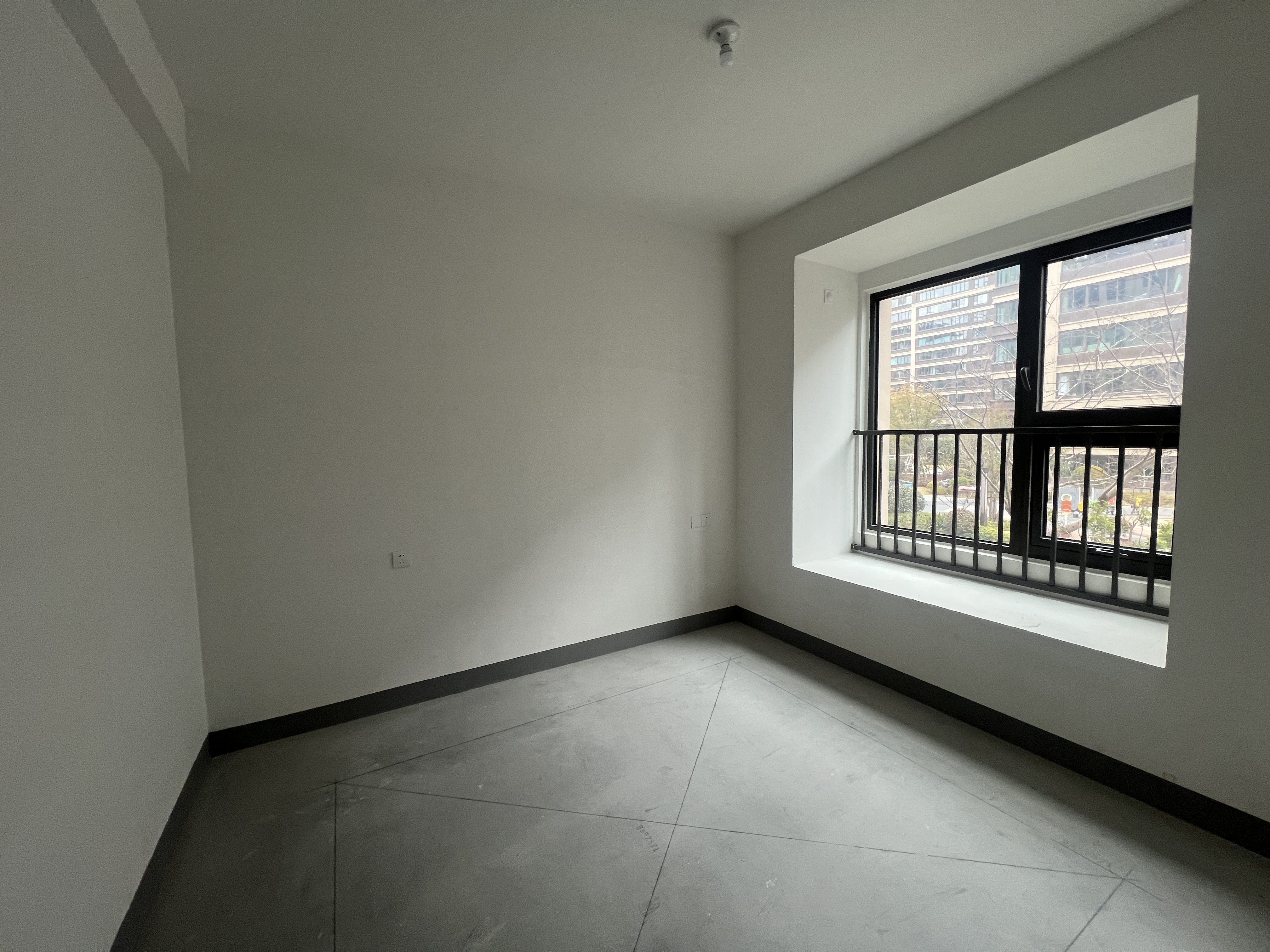 建发御珑湾 4室2厅2卫 185.00m²