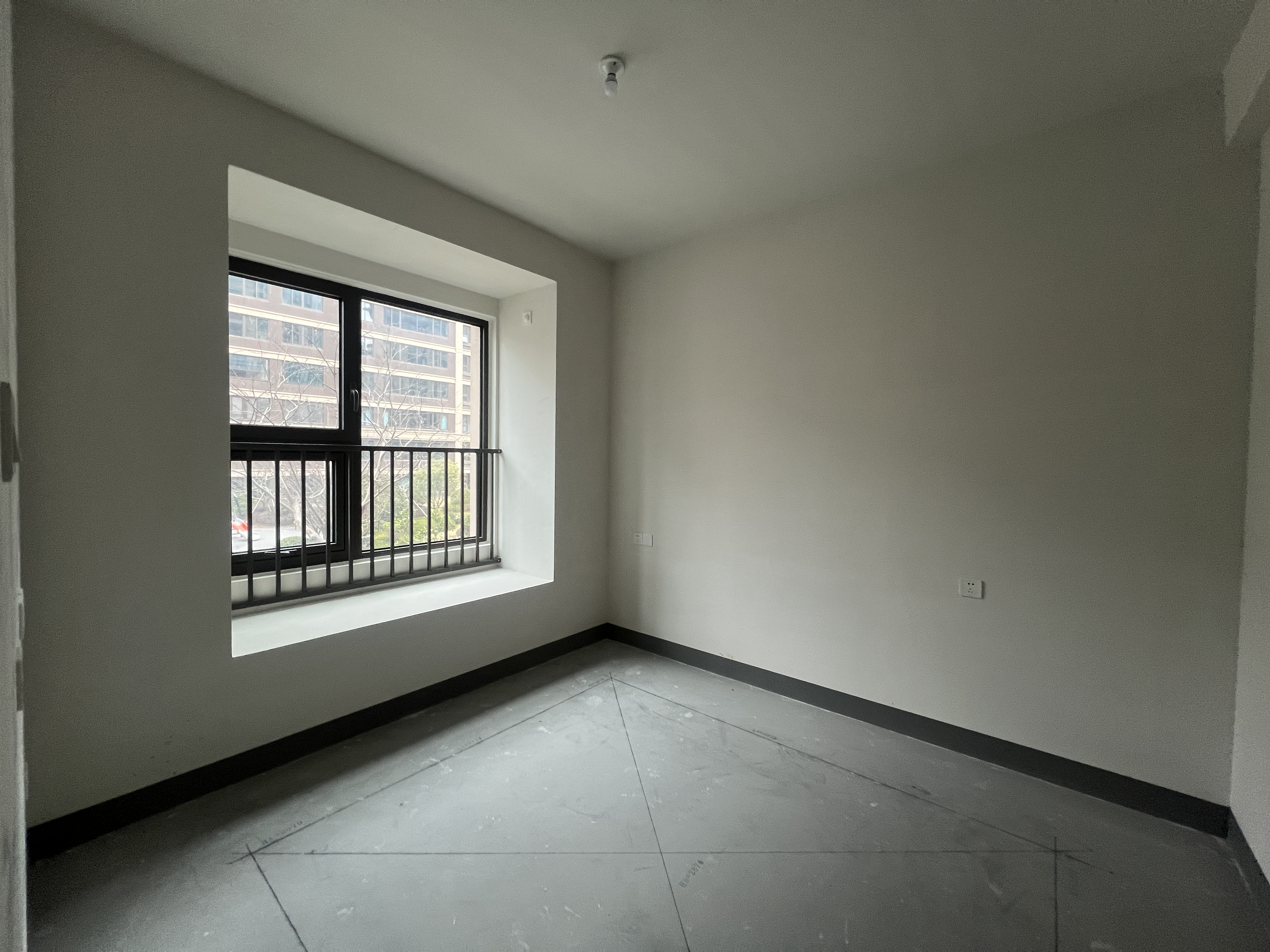 建发御珑湾 4室2厅2卫 185.00m²