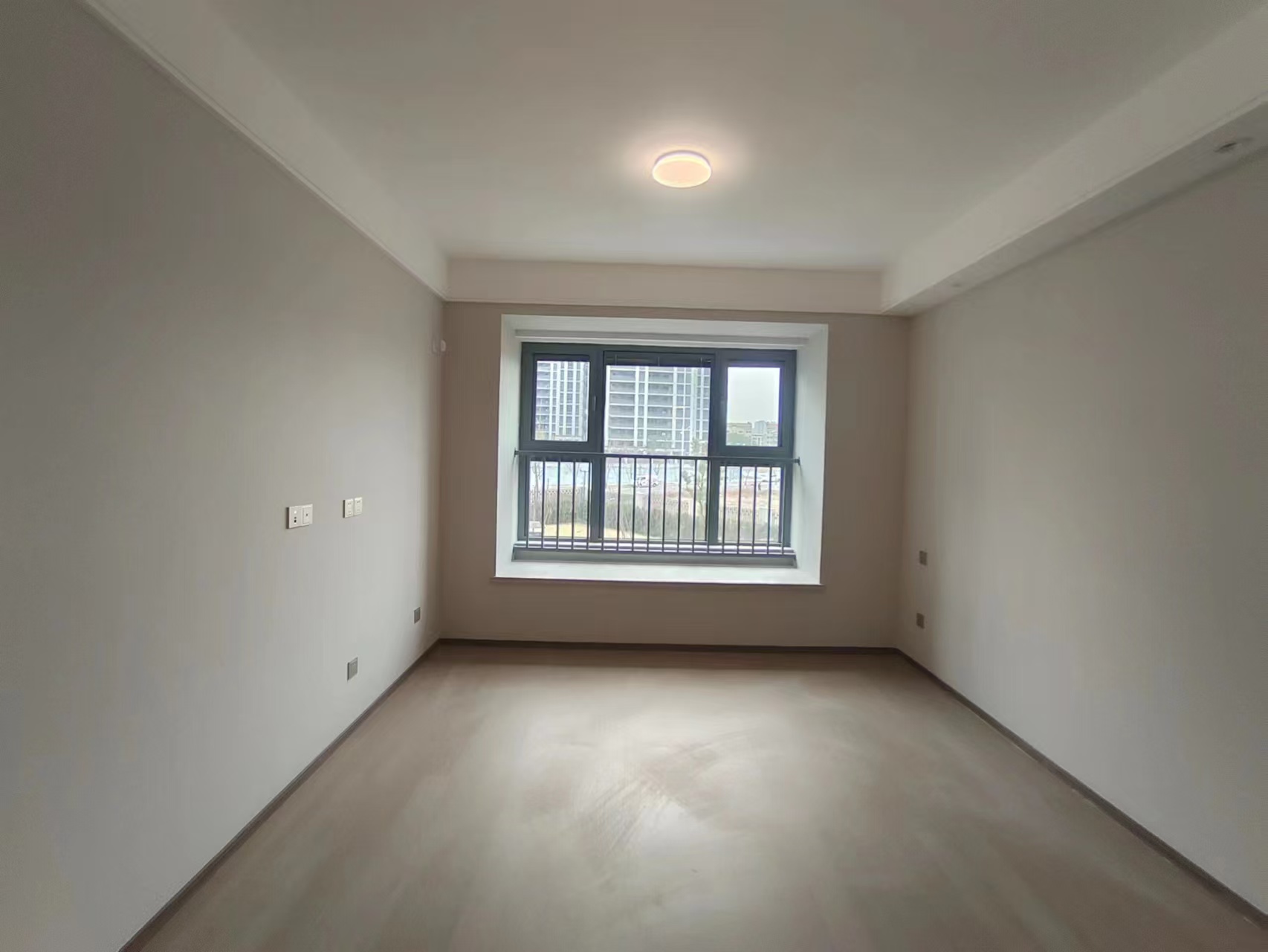 长泰滨河国际 3室2厅2卫 129m&sup2;