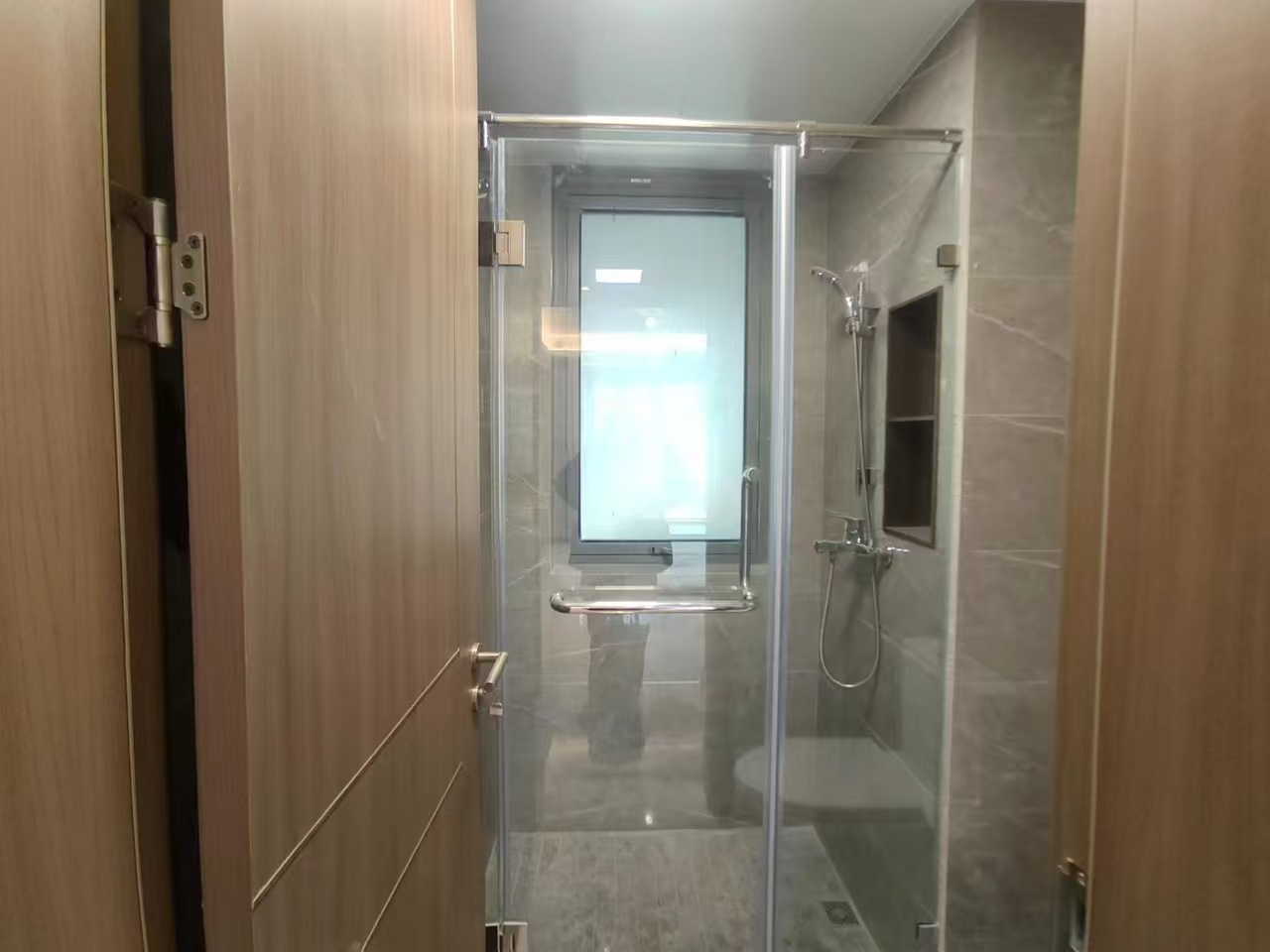 长泰滨河国际 3室2厅2卫 129m&sup2;